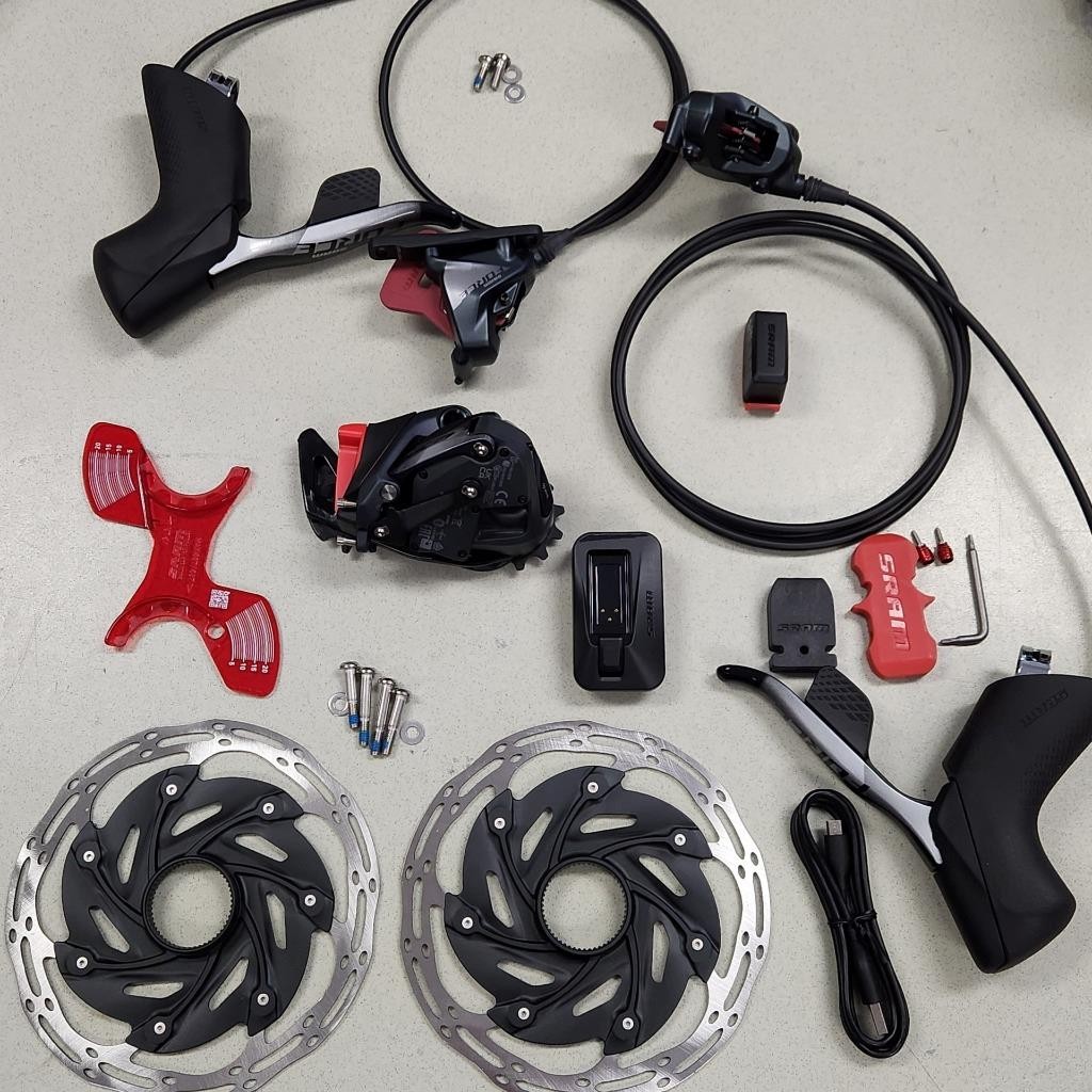 SRAM Force eTap AXS Electronic Road Groupset 1x 12-Speed HRD Levers, Flat Mount