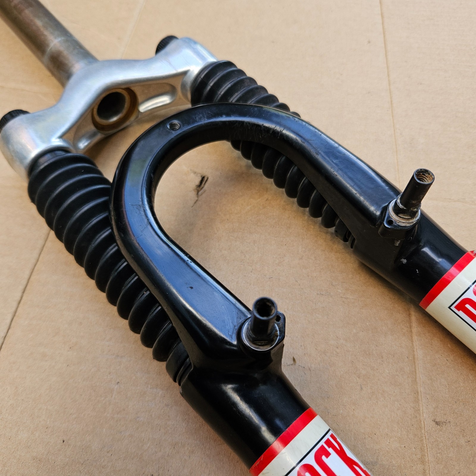 Vintage 90s Rock Shox 26″ Indy XC Speed Spring Suspension Fork 1-1/8″ Threadless