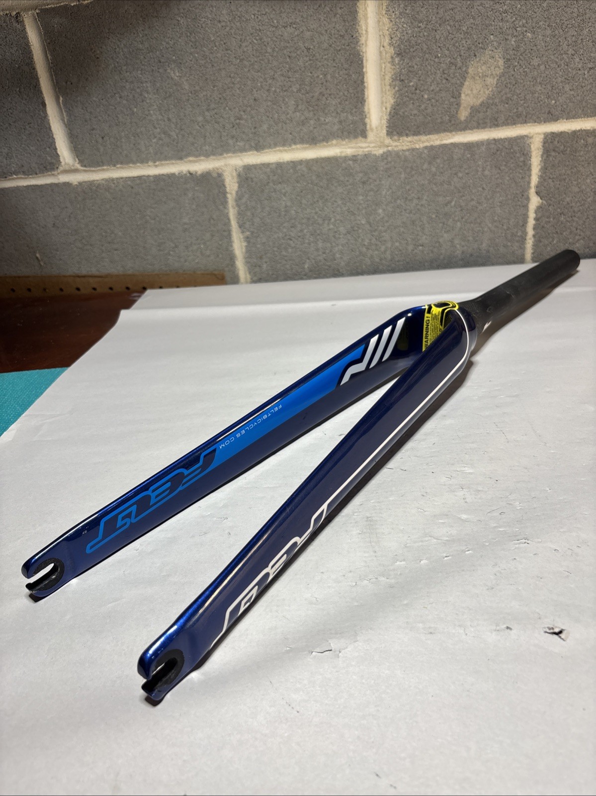 Felt Aero Carbon Road Fork 700c 1 1/8–1.5″ Tapered 300mm Steerer 45mm Rake