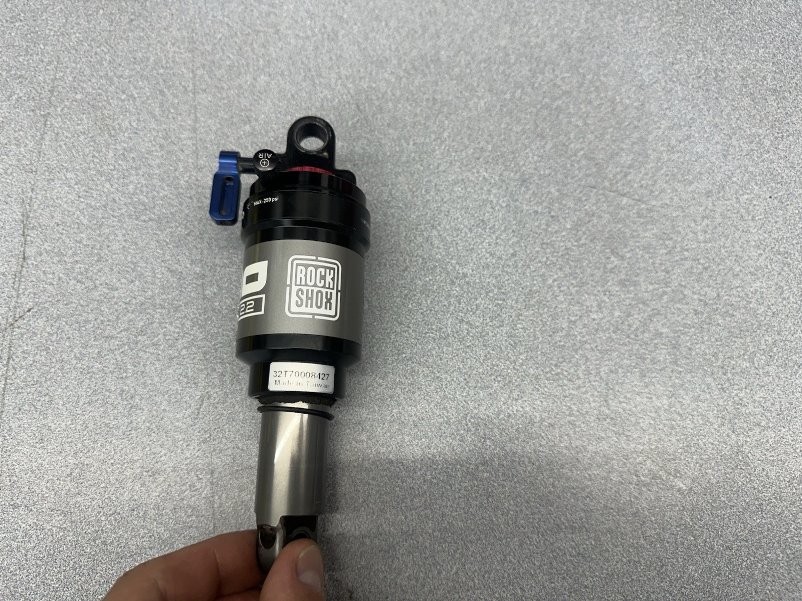 Rockshox Ario Rear Air Shock 6.5” Eye To eye, Lockout And Preload – 165mm