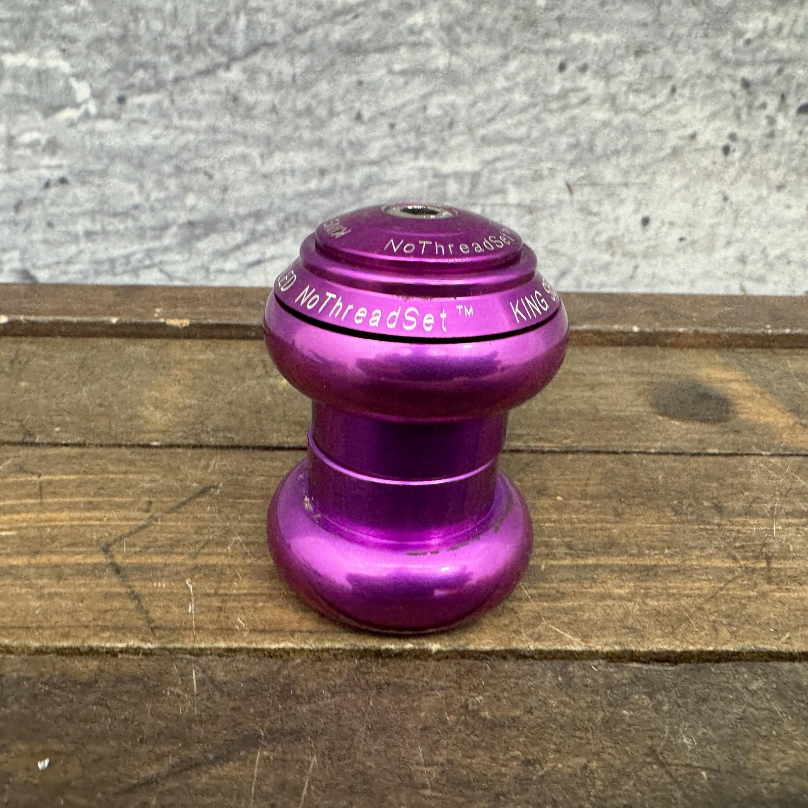 Chris King 1 in Threadless Headset NoThreadSet Purple 1in MTB No Logo Cups 1″