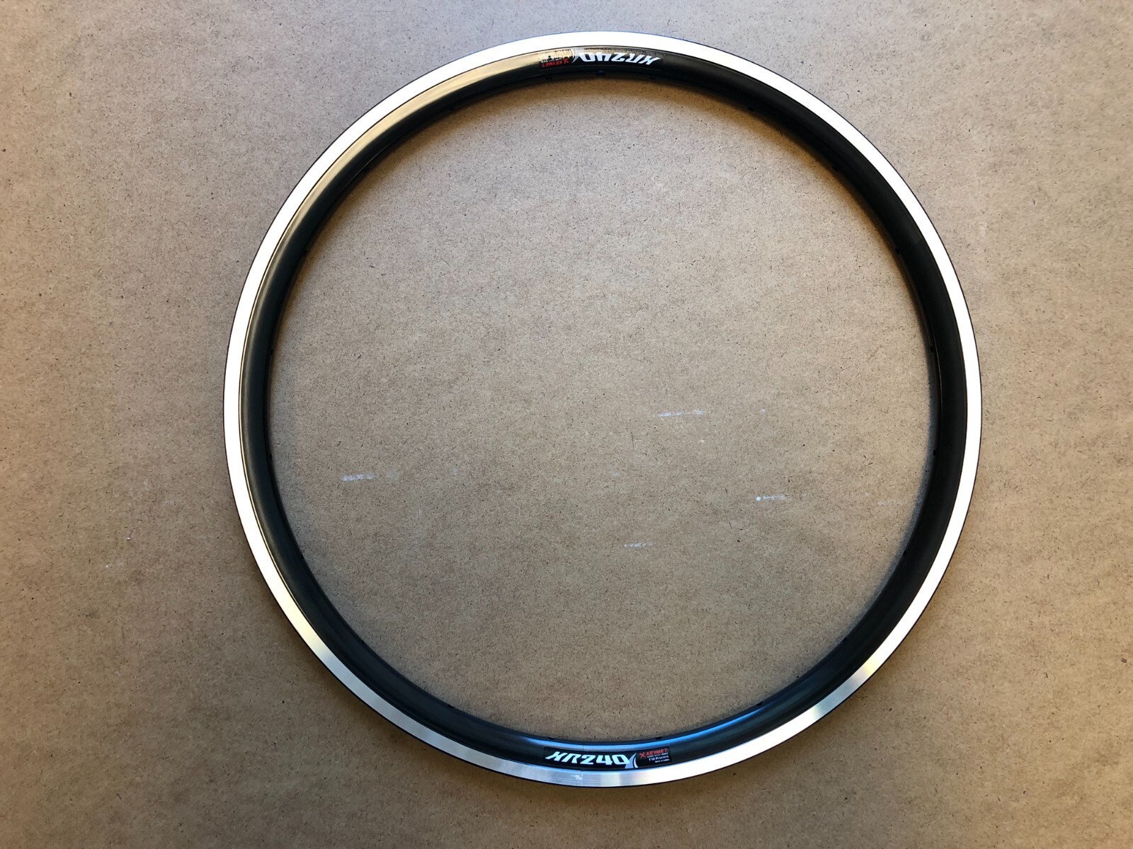 New KINLIN XR-240 Alloy Rim 20×1-1/8″ (451×14) 14G 20H PV CSW Shiny Black