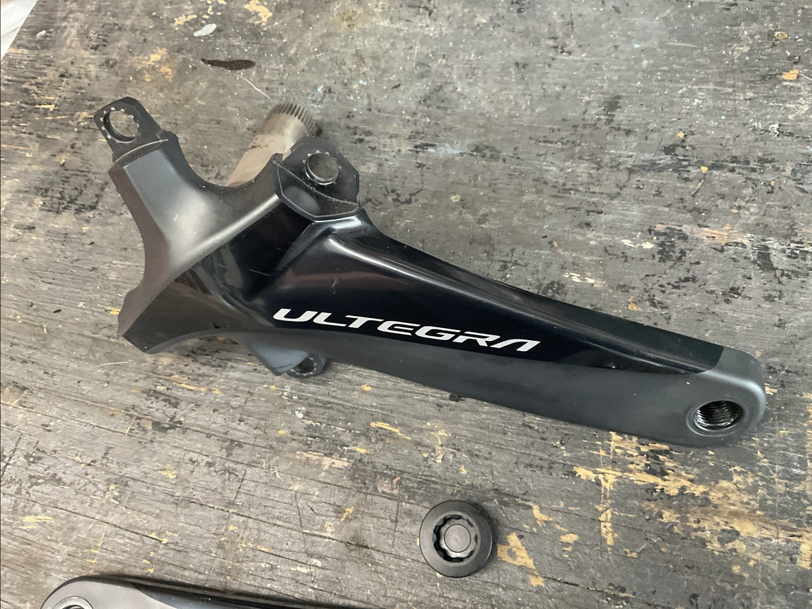Shimano Ultegra FC-R8000 crankset, 175mm, no chainrings
