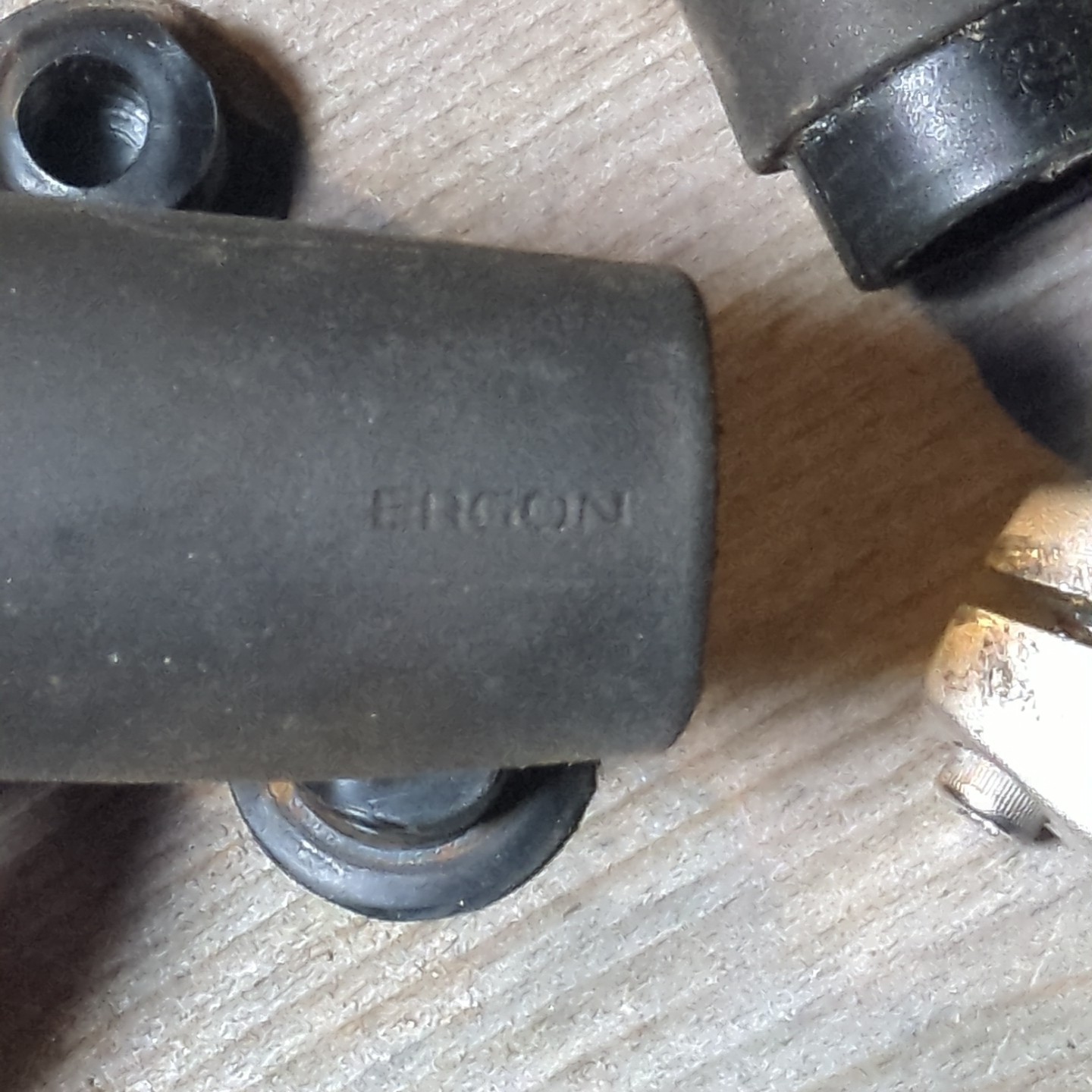 ERGOn GP1 Touring Mountain Hybrid Road Clamp-On Handlebar Grips Bicycle Bike