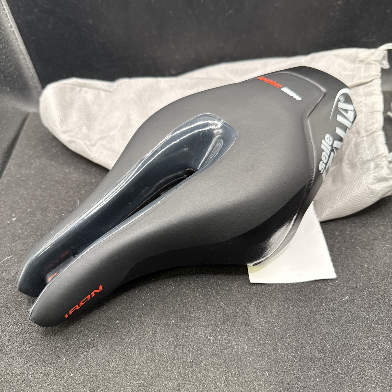 Selle Italia Iron Sd Kit Carbonio Carbon Railed Cycling Saddle Seat (9419-a47)