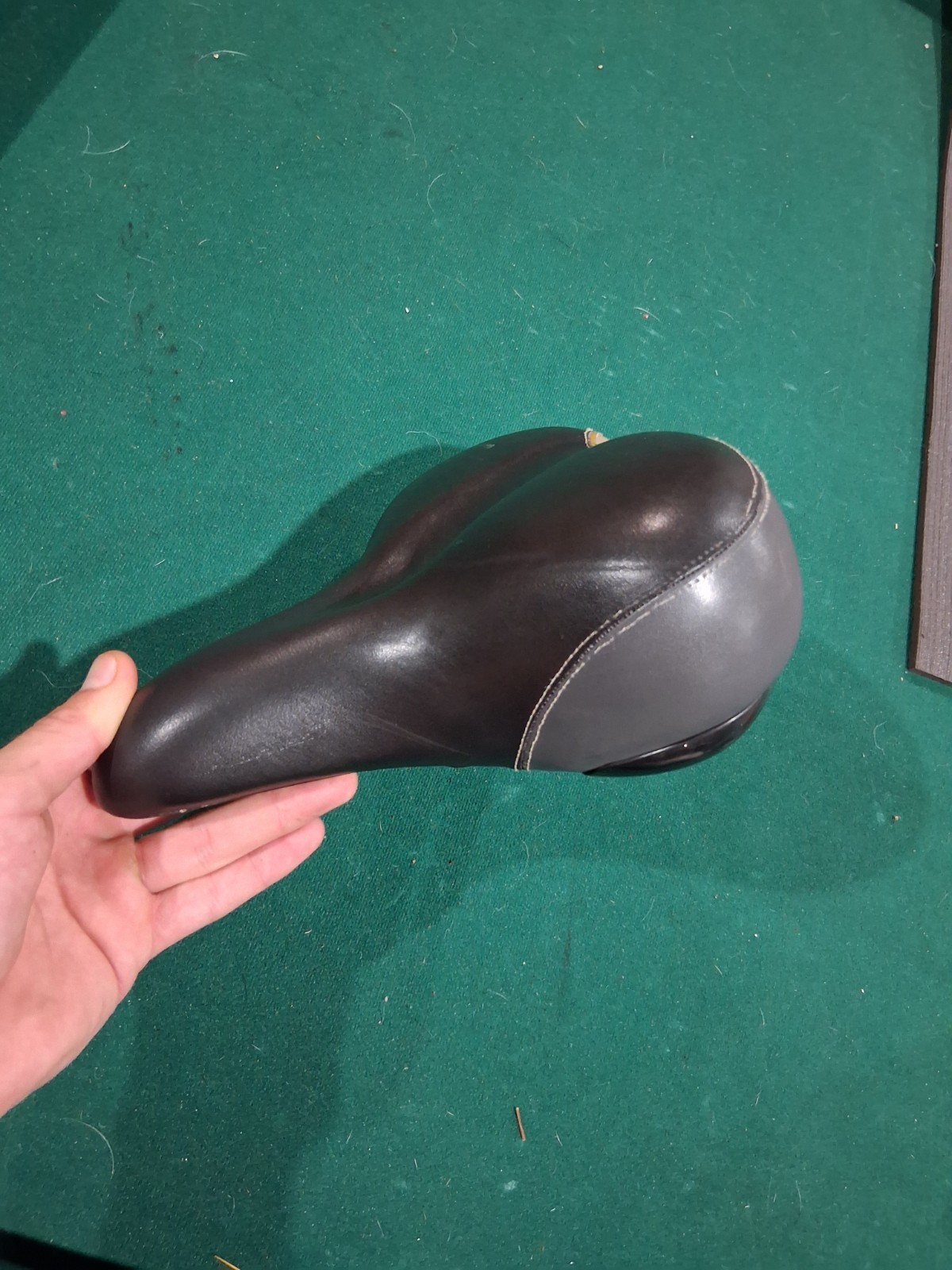 Wide and Comfortable Velo Bike Saddle black + grey