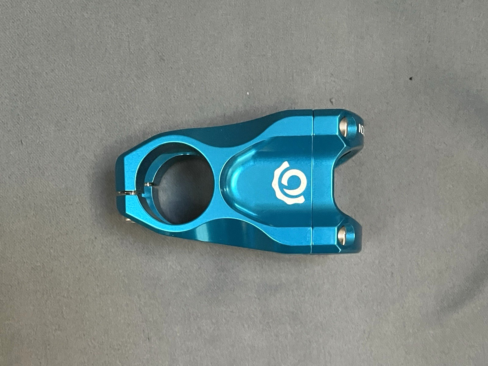 Industry Nine A35 Stem 50mm 1 1/8″ 35mm Clamp +/- 7° Rise Turquoise 156g