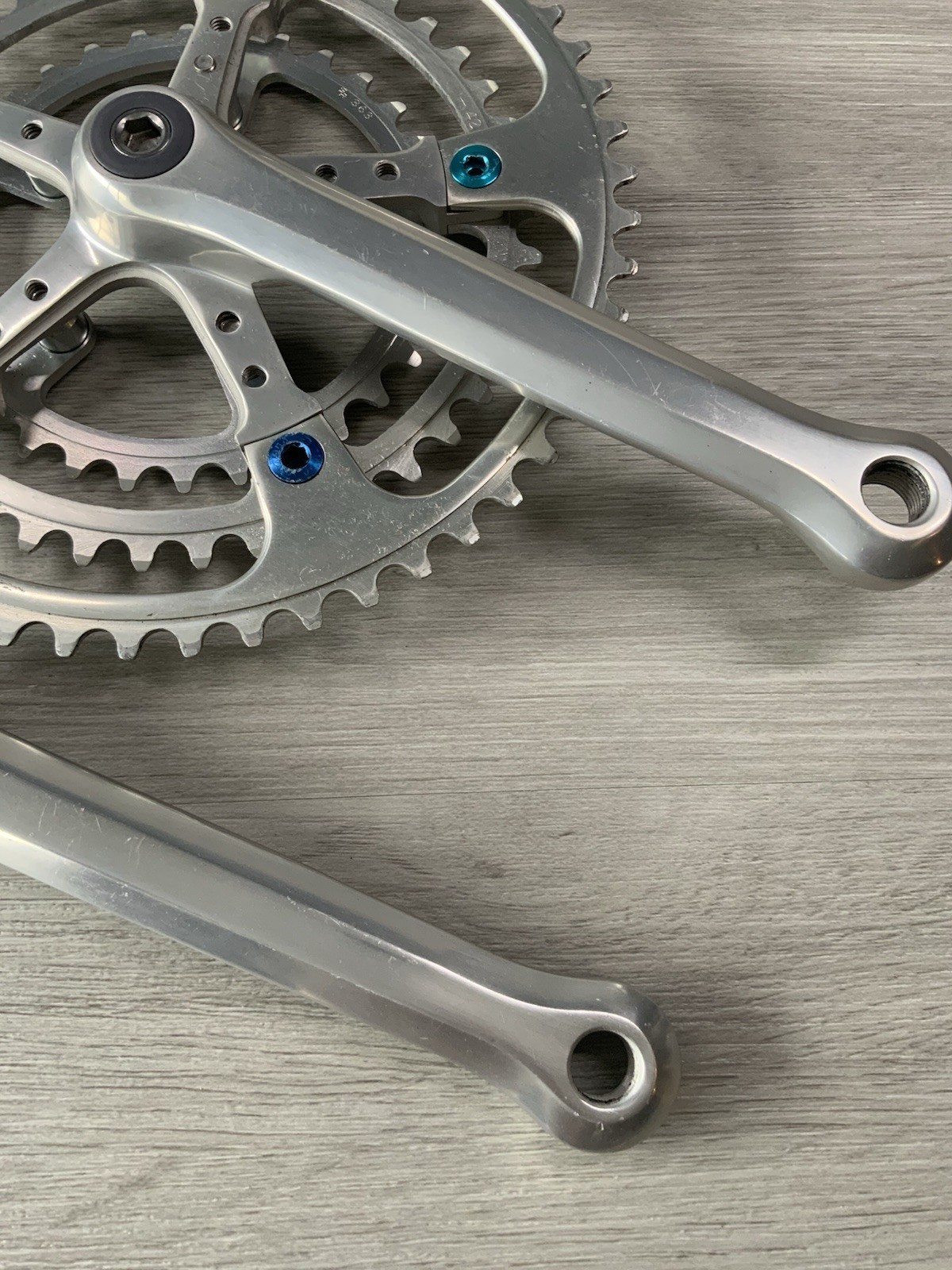 AVOCET CRANKSET TRIPLE 53-42-32 TOOTH 172.5 MM ARM LENGTH 6, 7, OR 8 SPEED