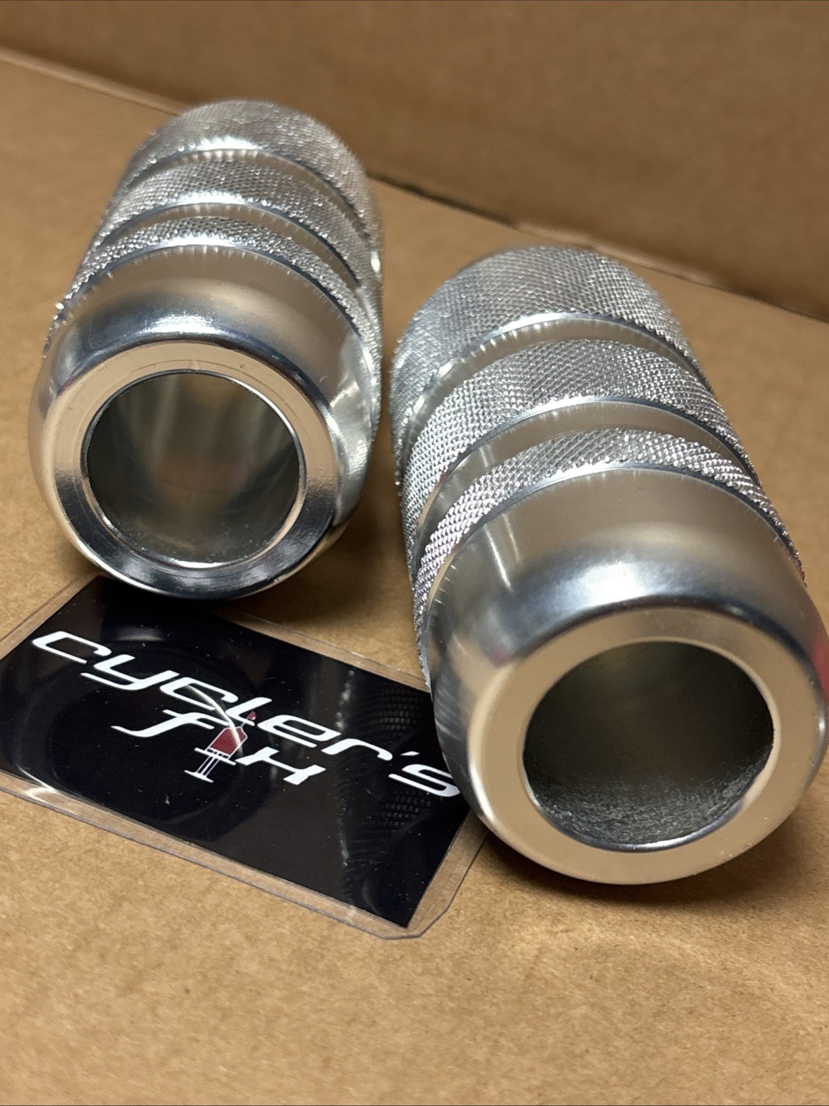 NOS Odyssey Strong Island 3/8|14mm Oversized Alloy BMX Pegs Fit: GT Pac-Man Dyno