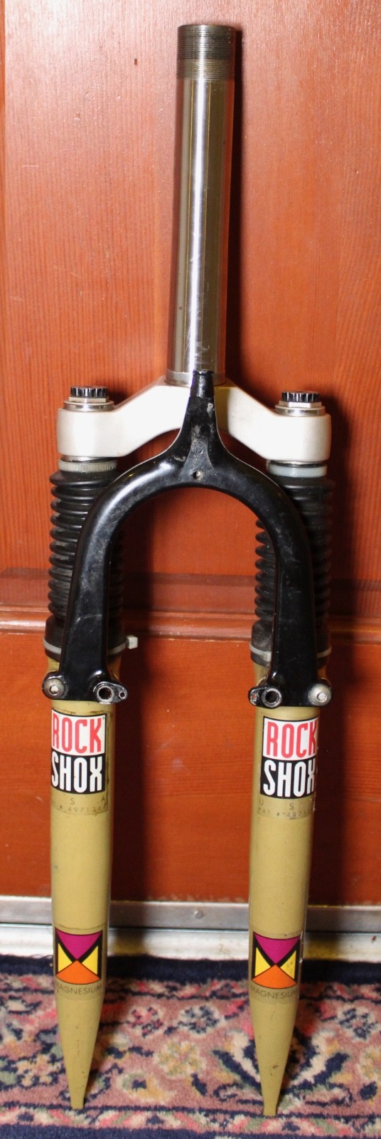 Vintage RockShox Magnesium Suspension Fork 26″, 1 1/8 Threaded Mag. Gold- 6-3/4″