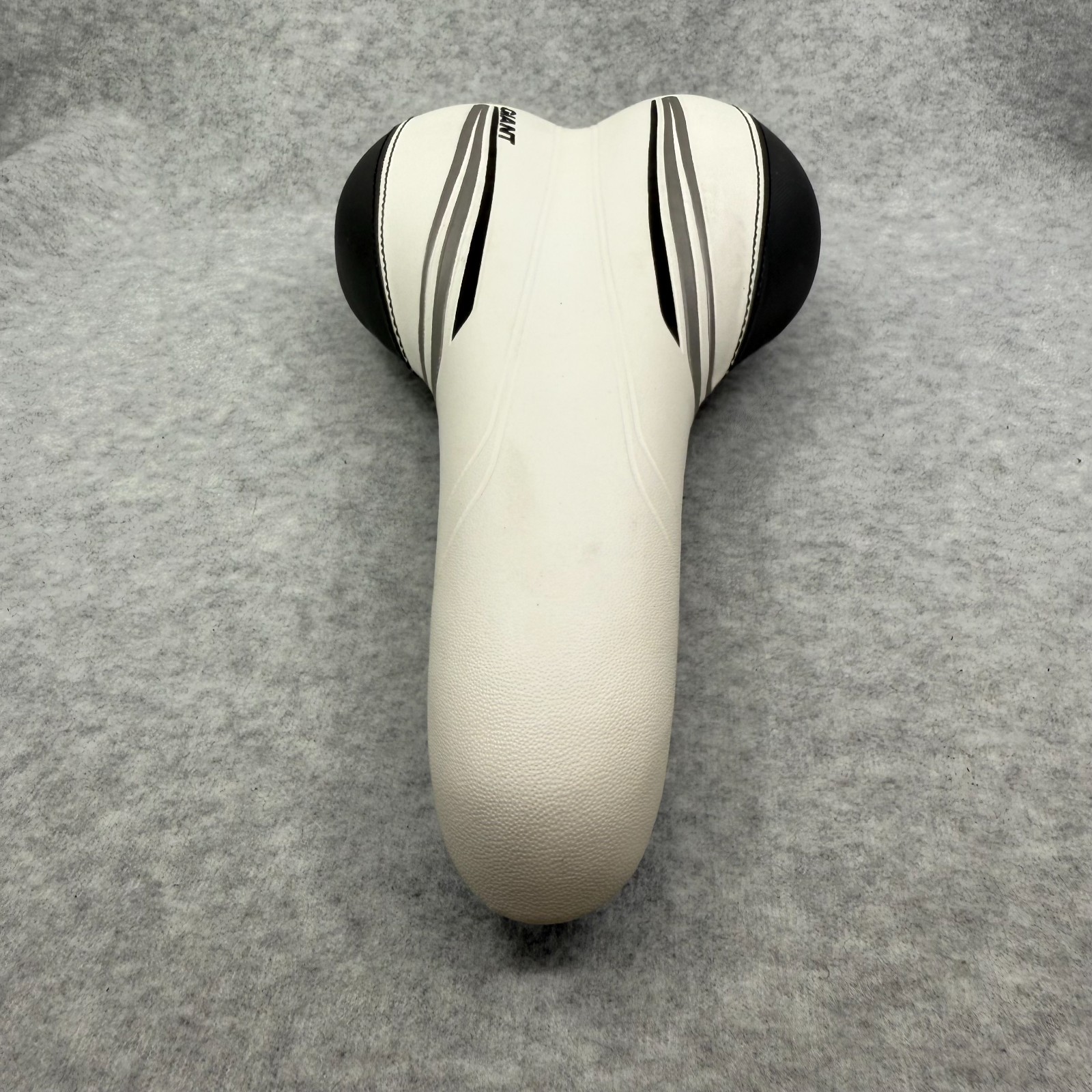 Giant Velo Saddle White Gray Black Striped