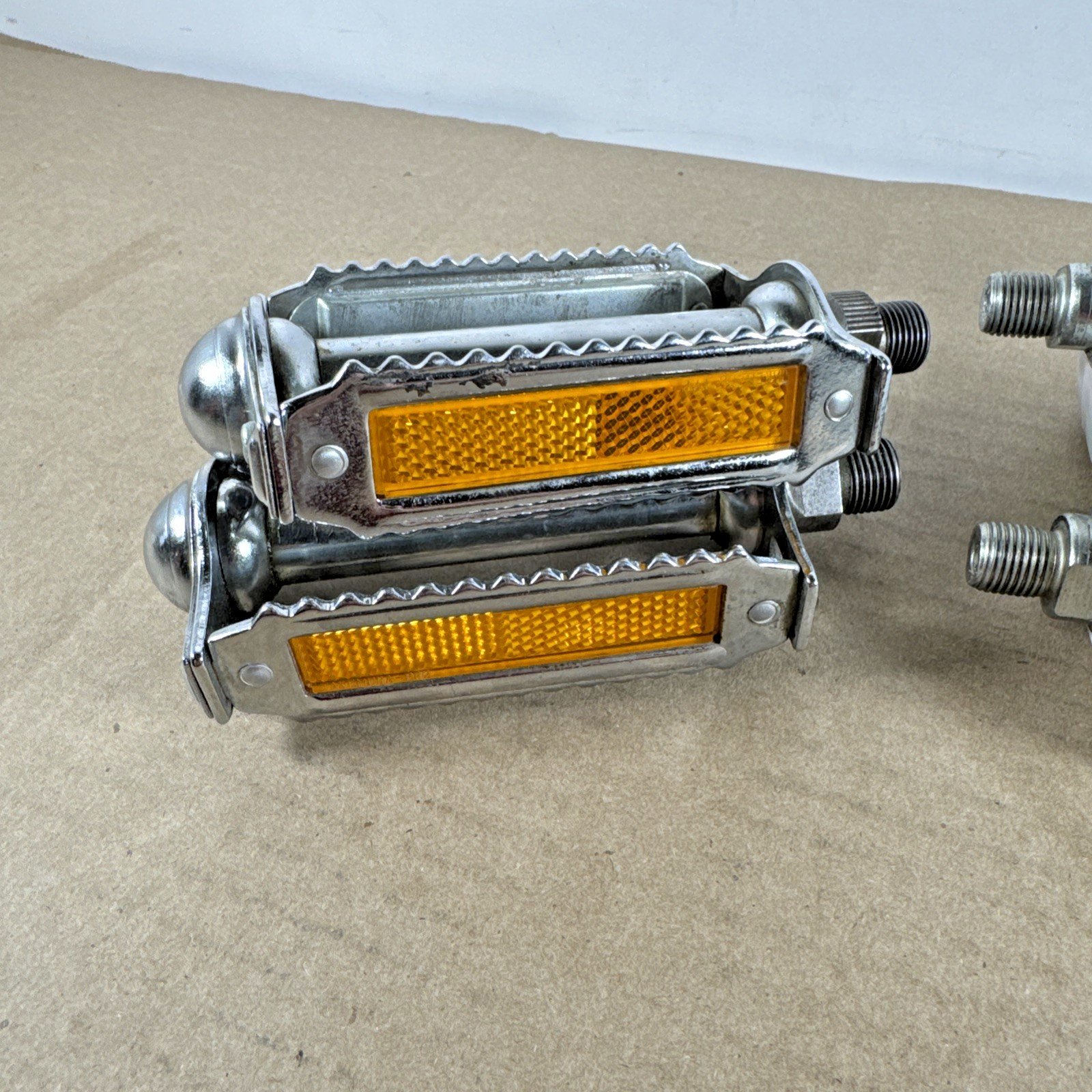 Vtg ESTATE 2X Bike Pedals Metal MO-19 REFLECTIVE JAPAN/ Plastic WECO W. GERMANY