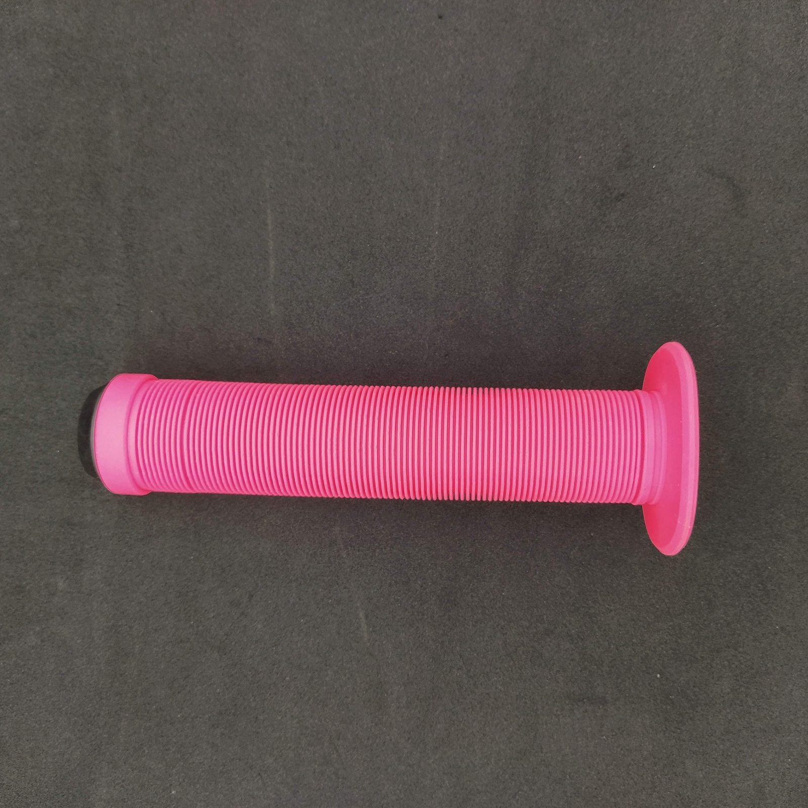bikinGreen Ultra Soft Grip “Old / Mid School ” BMX bikes 4 PCS Pink Color