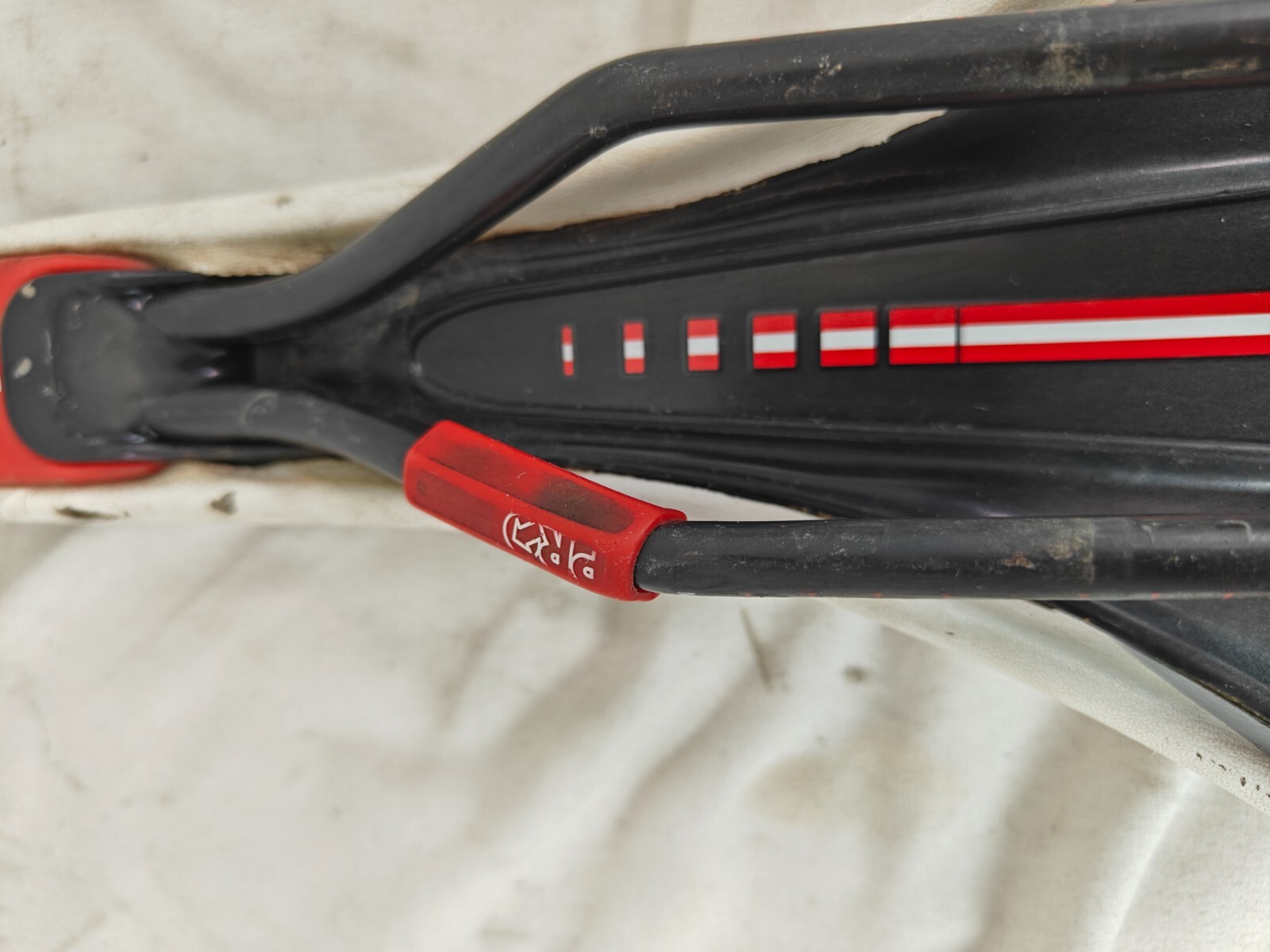 Turnix Pro White Gray Black 132mm Bike Saddle Seat