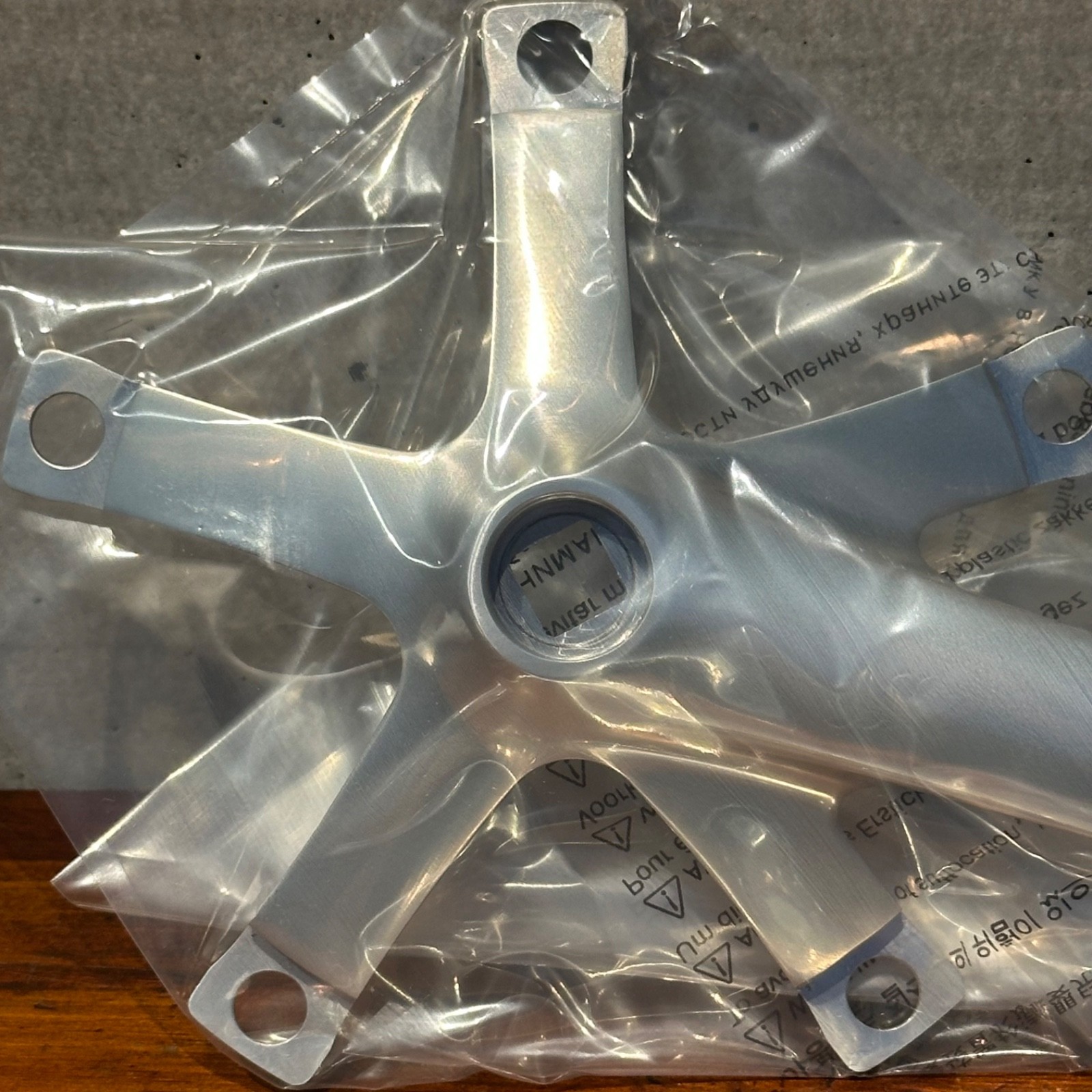 Shimano Dura Ace Track Crank Set FC-7600 Square Taper 165mm NJS Keirin w/ bolts