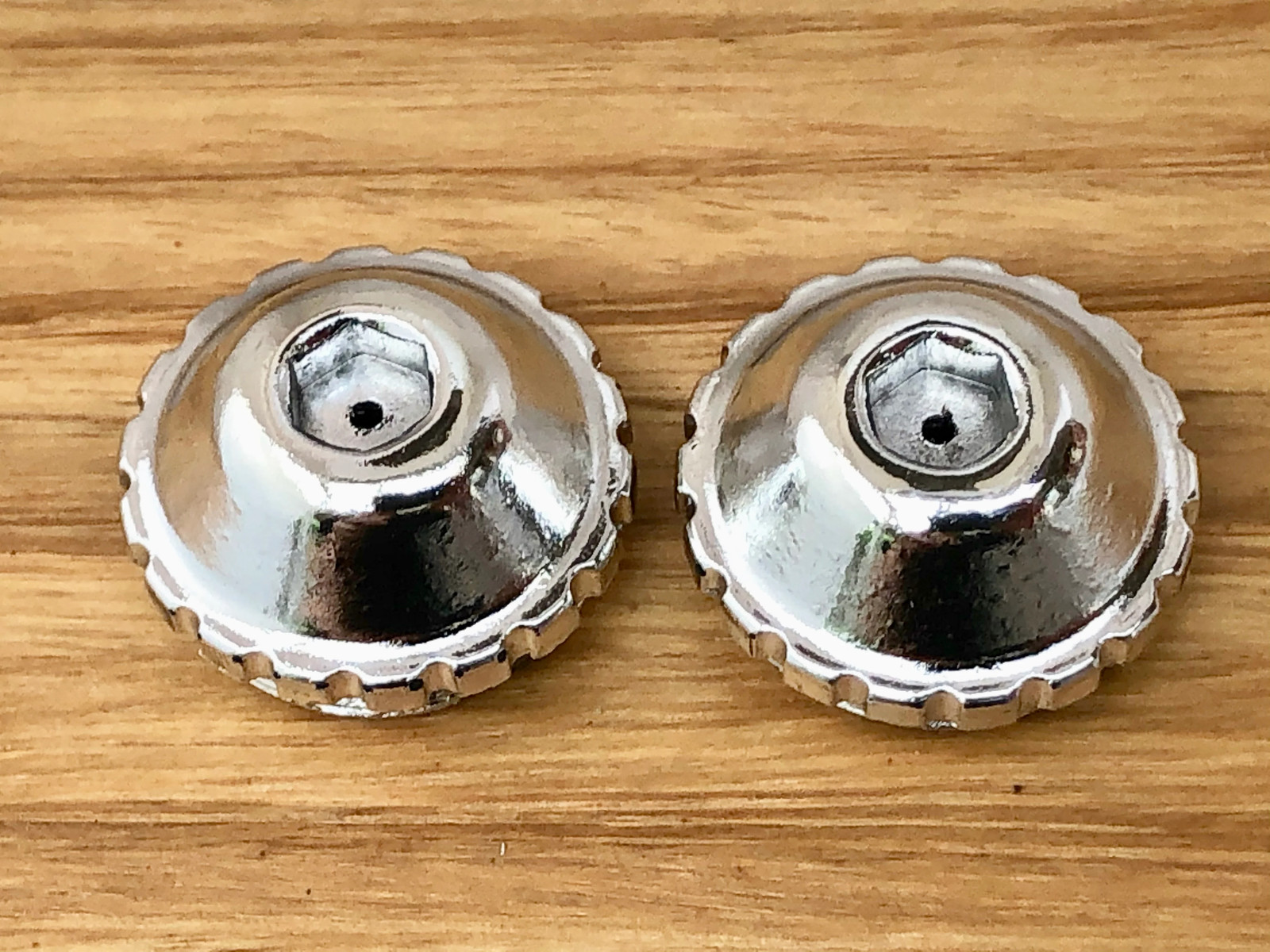 MKS – Footjaws / Surefoot / MP-131/ DB Pedal Caps – Chrome – old school bmx