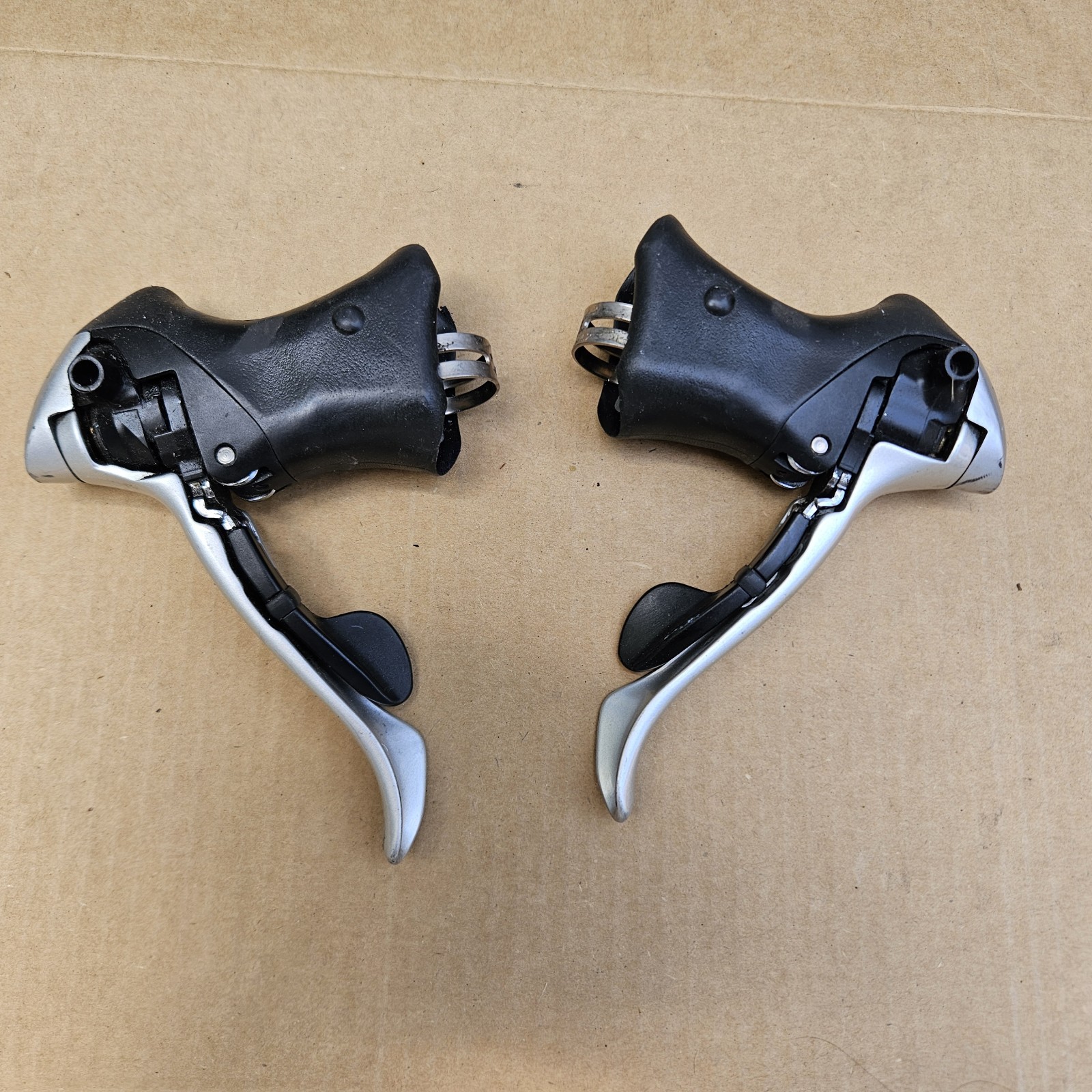 Shimano Tiagra 3×9 Speed Road Bike STI Shifters 9 Speed ST-4400 Left + Right Set