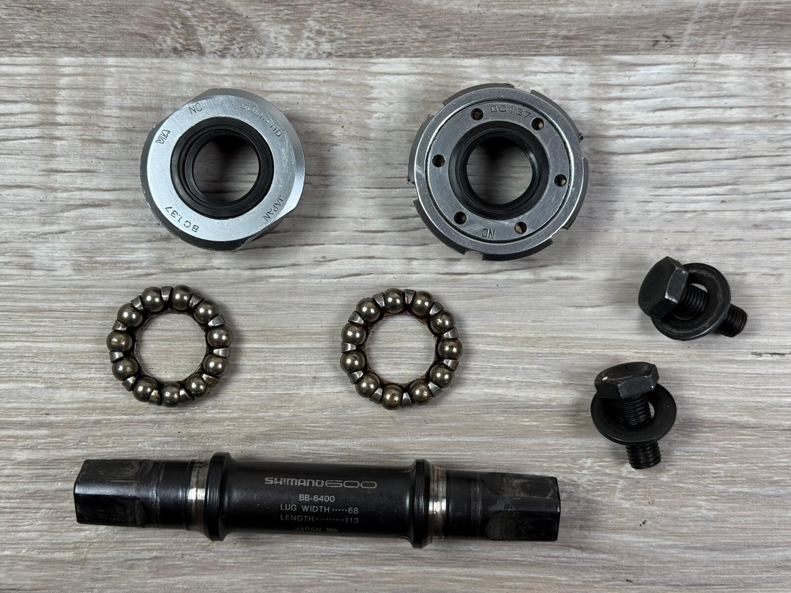 Shimano 600 Ultegra 68mm x 113mm BB-6400 Road Bottom Bracket – English