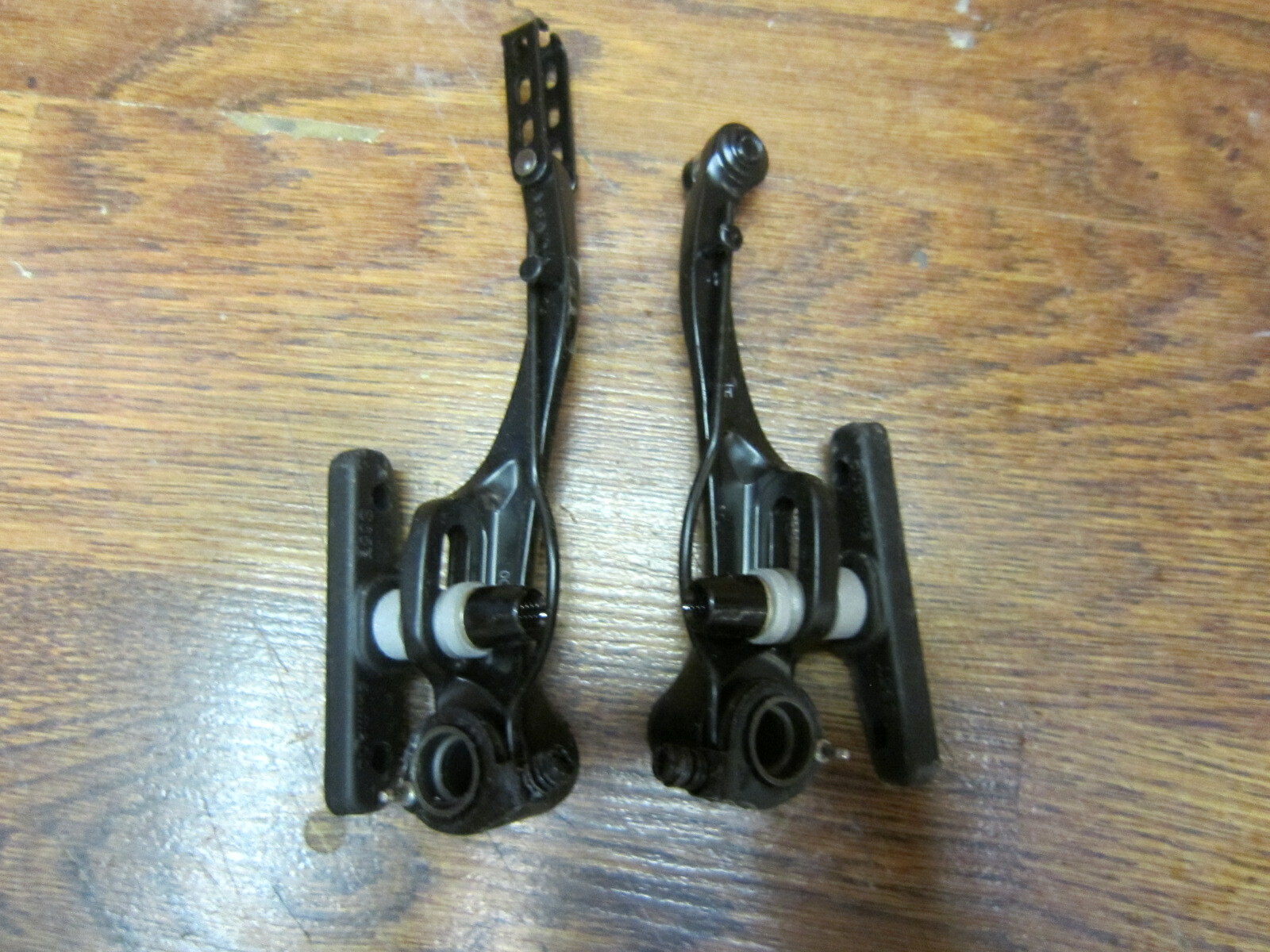 NOS SHIMANO ALIVIO BR-T4000 FRONT V-BRAKE CALIPER LEVERS – BLACK