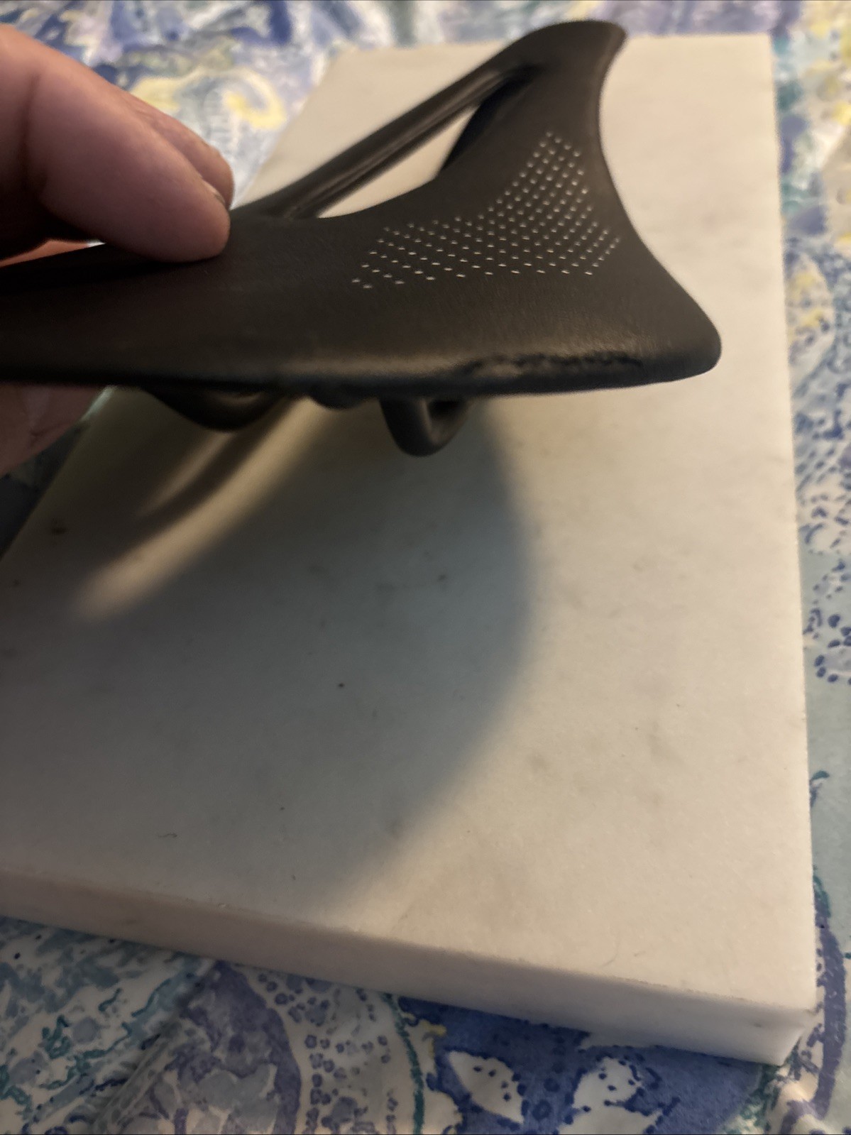 Light Thin Unbranded Saddle