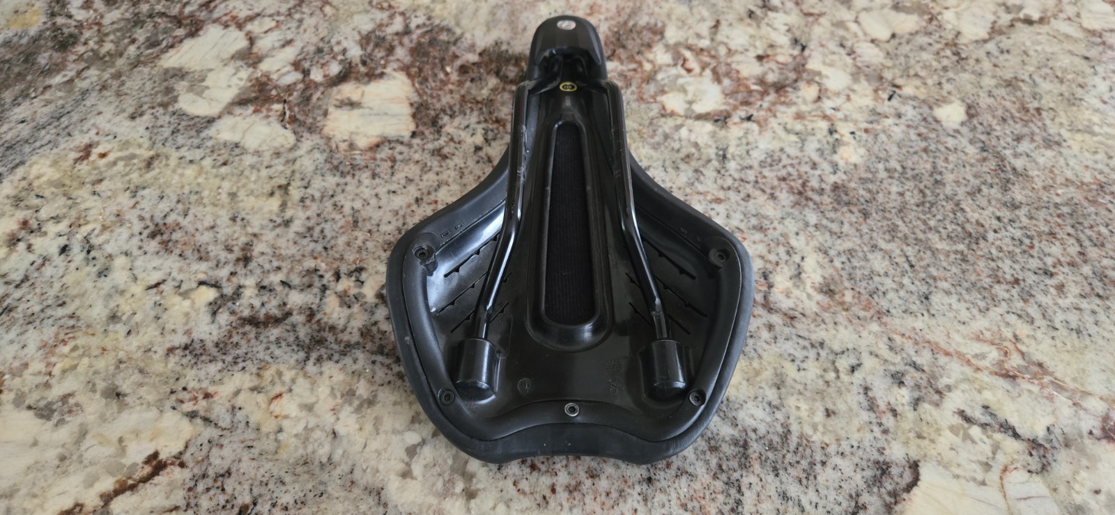 Bontrager Racing Road Bike Saddle Black Synthetic Steel 138mm Unisex