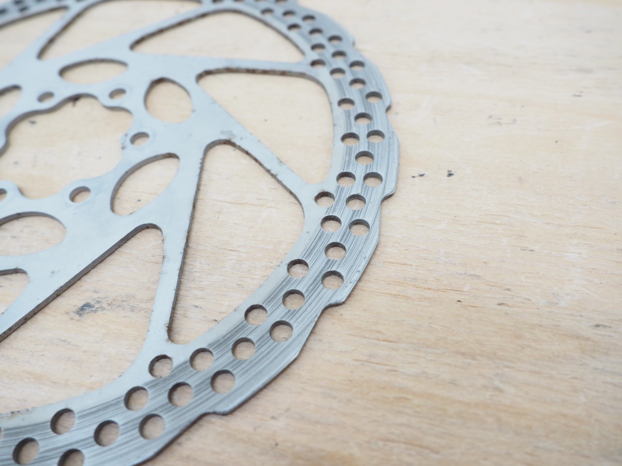 Shimano SM-RT56-M 180mm 6-Bolt Disc Brake Rotor 1.6mm Thickness
