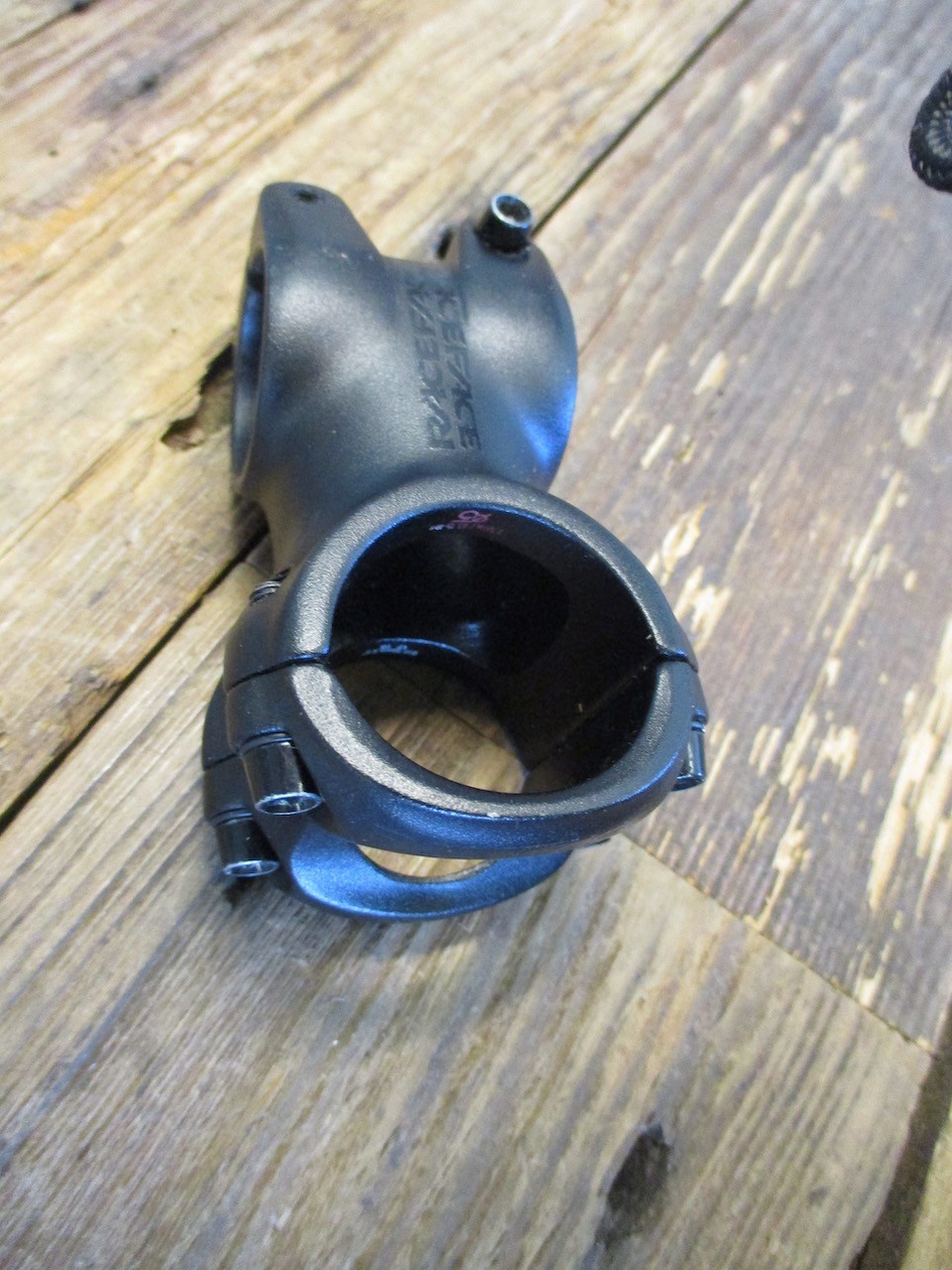 RaceFace stem, black, 50mm length, 6-degree rise, 35mm clamp