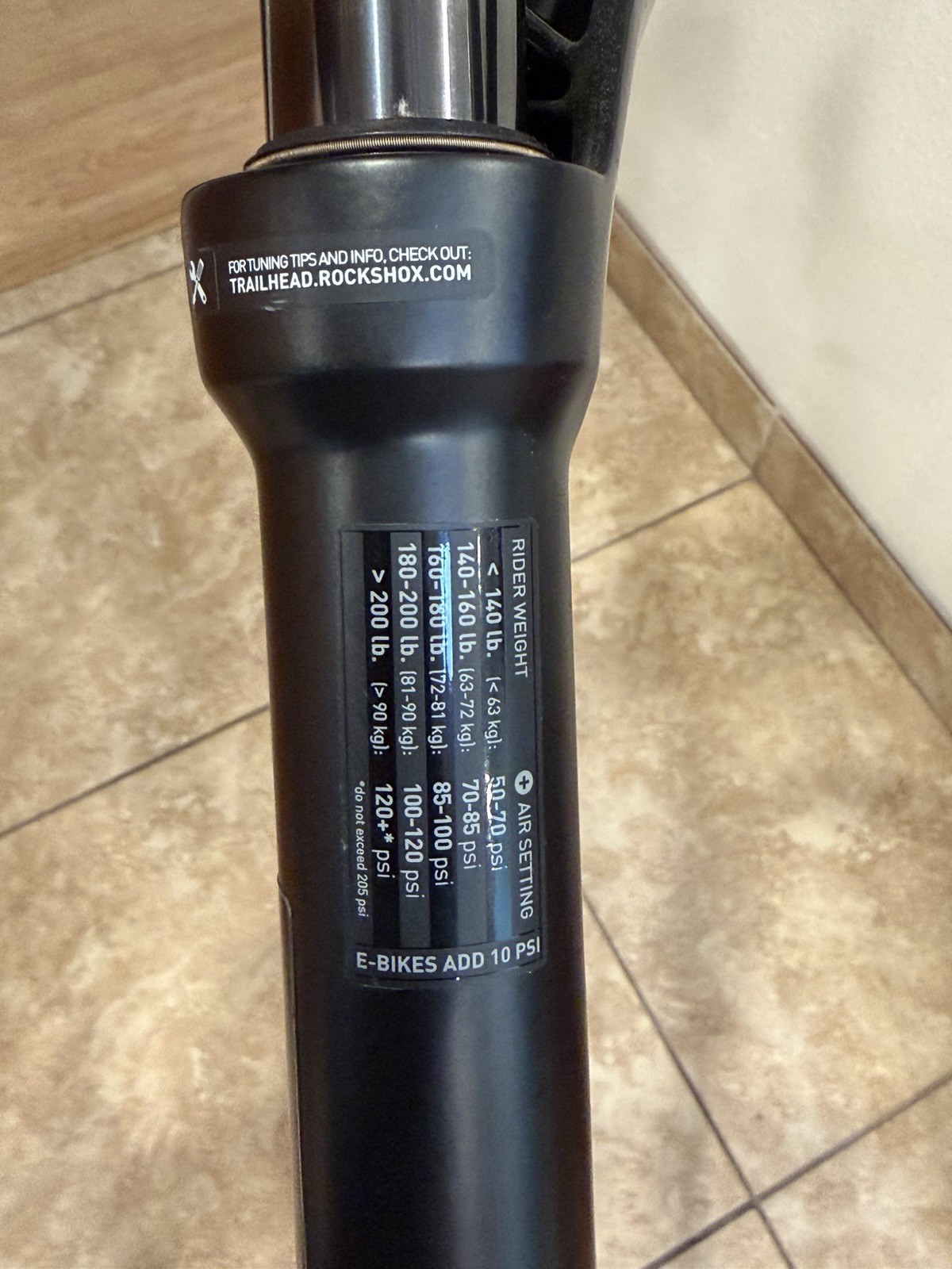 Rock Shox Recon Air Mountain Bike Fork 29 Disc Tapered 7 1/4″ Steerer 140mm TVL