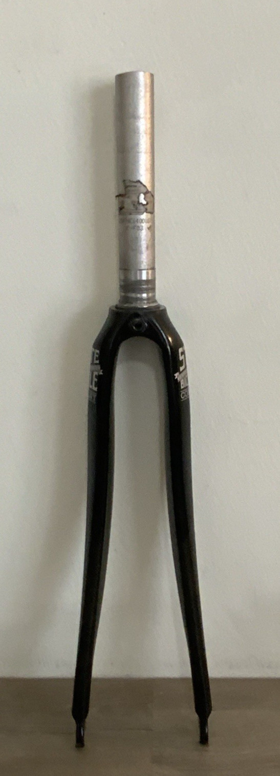 SBC CARBON FORK 700C 1 1/8 INCH STEERER 168 MM LENGTH THREADLESS 484 GRAMS