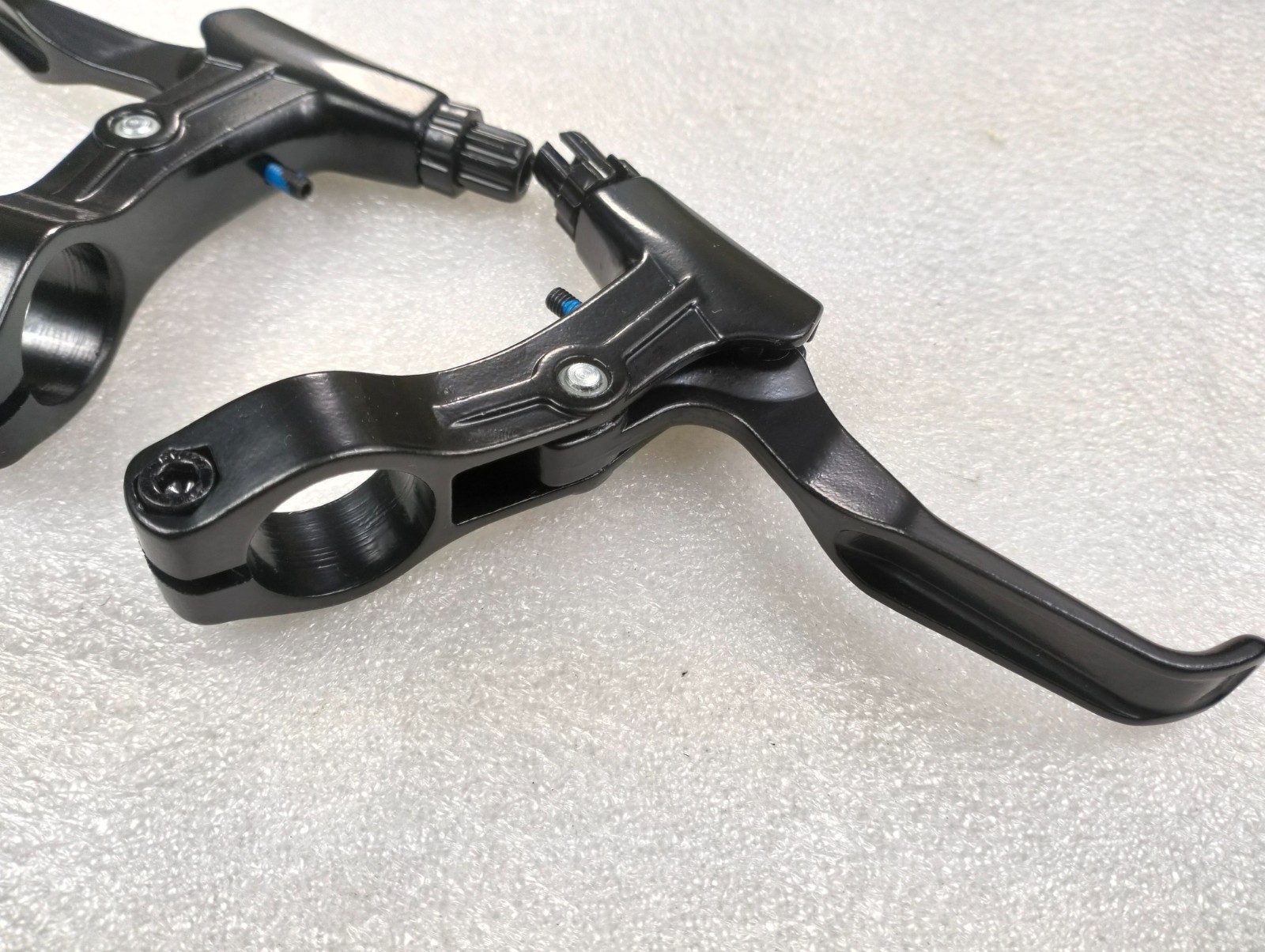 OEM PROMAX V BRAKE LEVERS MTB CITY TOURING BIKE PAIR 22.2MM CLAMP BLACK
