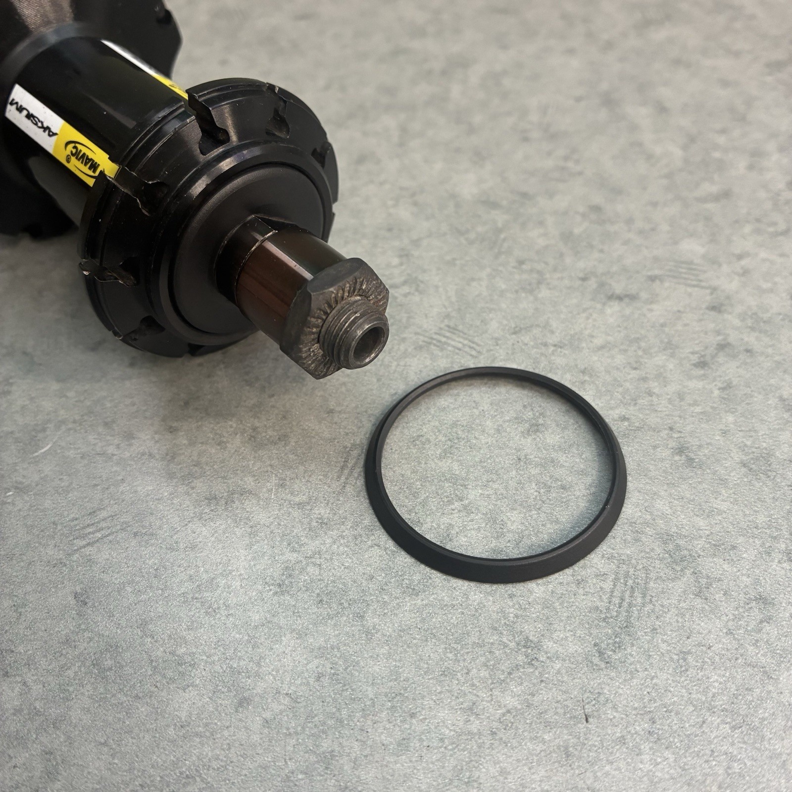 Mavic Aksium Rear Hub 20h Shimano SRAM 10/11 Speed QR 130mm SMOOTH BEARINGS!!