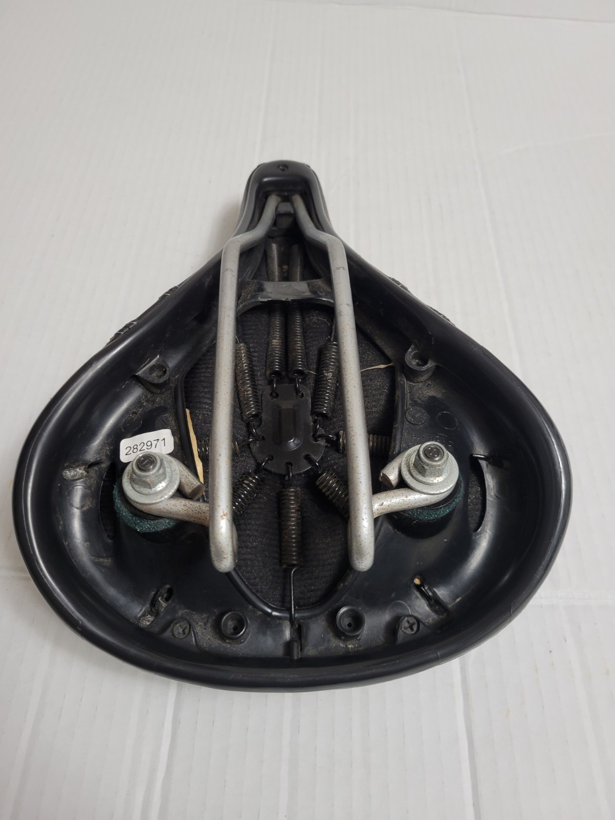 Bontrager Comfort Saddle/Seat, Black, Synthetic, 7×7 mm Rails, Universal
