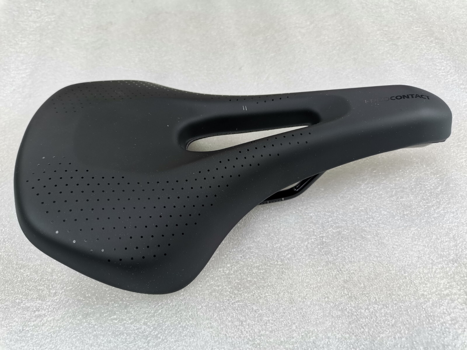 GIANT LIV ERGO CONTACT SHORT NOSE CUT OUT SEAT SADDLE MTB CITY TOURING 160MM