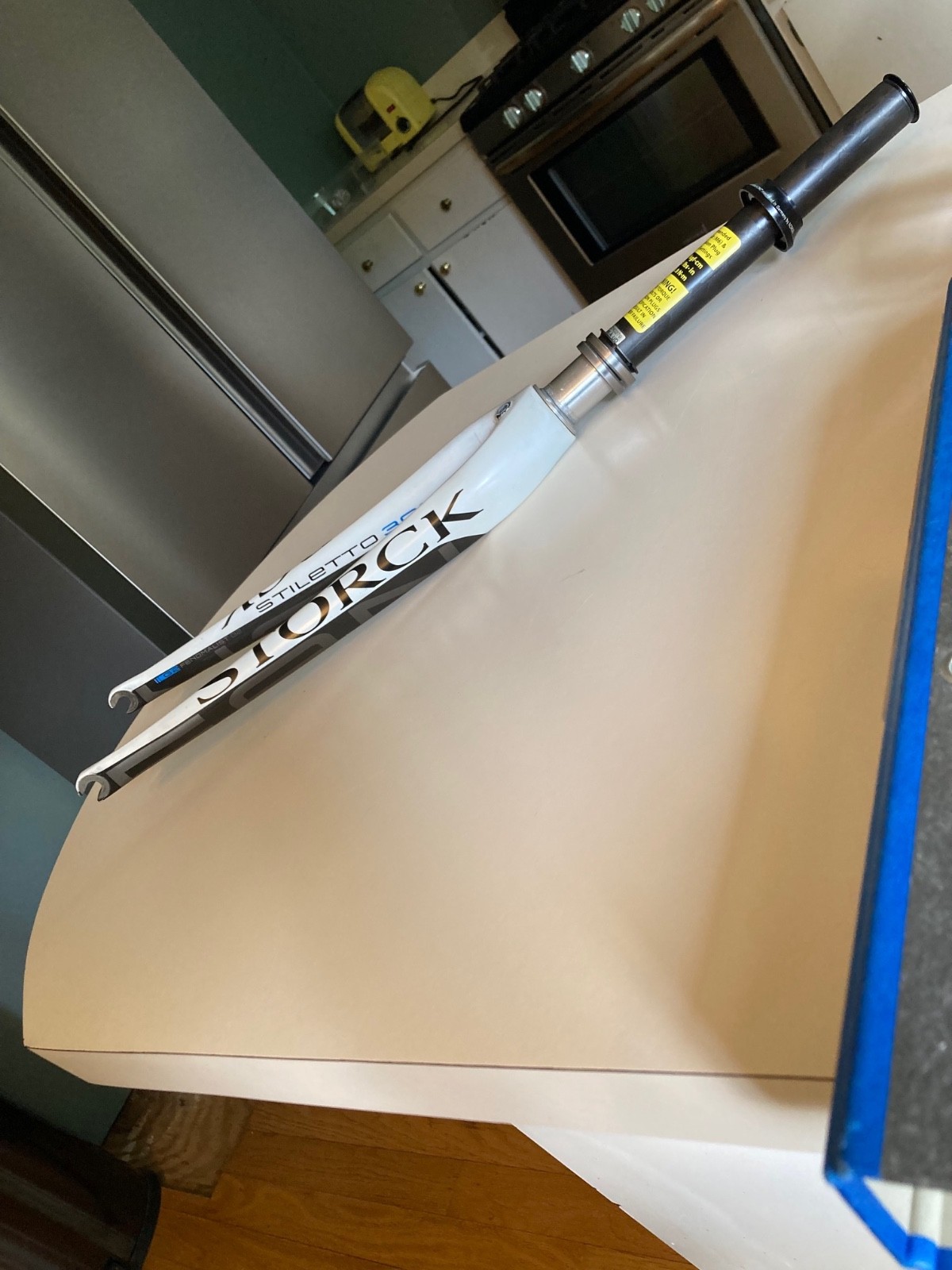 Storck Fenomalist full carbon 1 & 1/8 fork complete with bearings and crown race