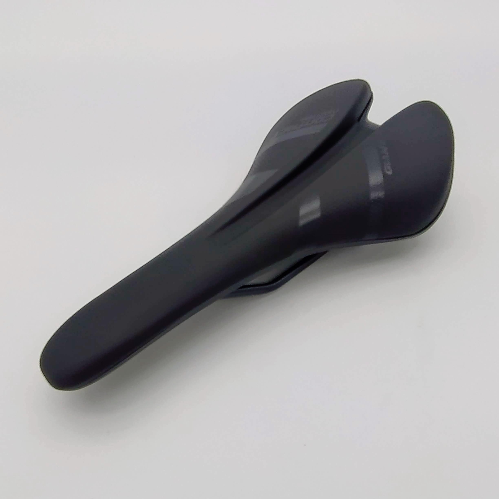 GIANT CONTACT NEUTRAL SADDLE 140 X 275MM Particle Flow For MTB ROAD Black