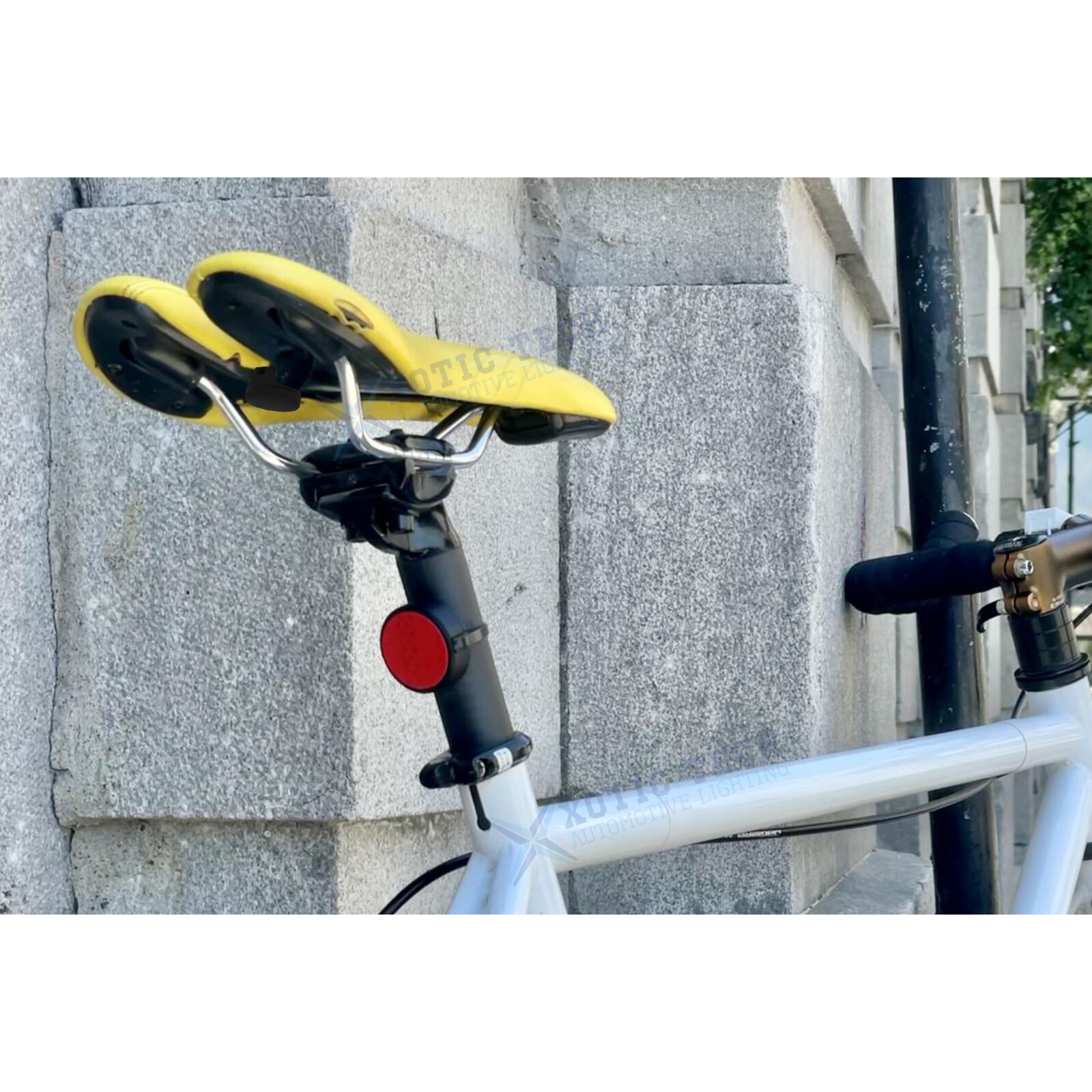 Bike GPS Tracker Saddles AirTag Holder Mount for Giant Alacra Unclip Saddles