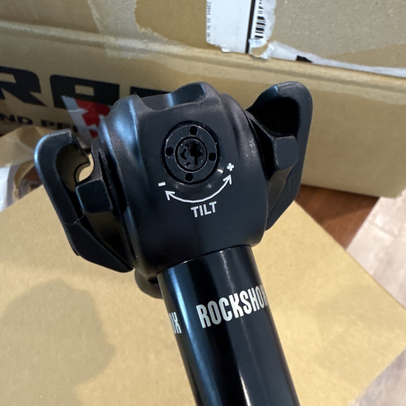RockShox Reverb AXS Dropper Seatpost 30.9mm 170mm Travel 480mm Black/Red