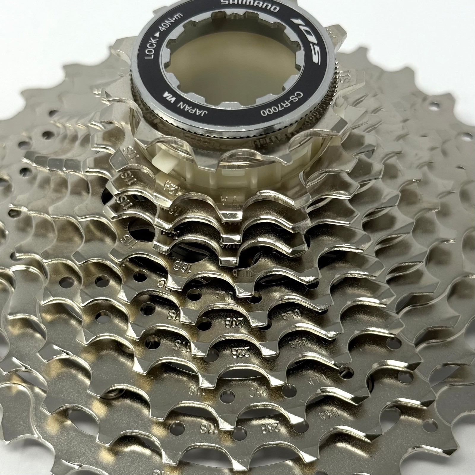 Shimano 105 CS-R7000 11-Speed Cassette 11-32T Road Bike ICSR700011132