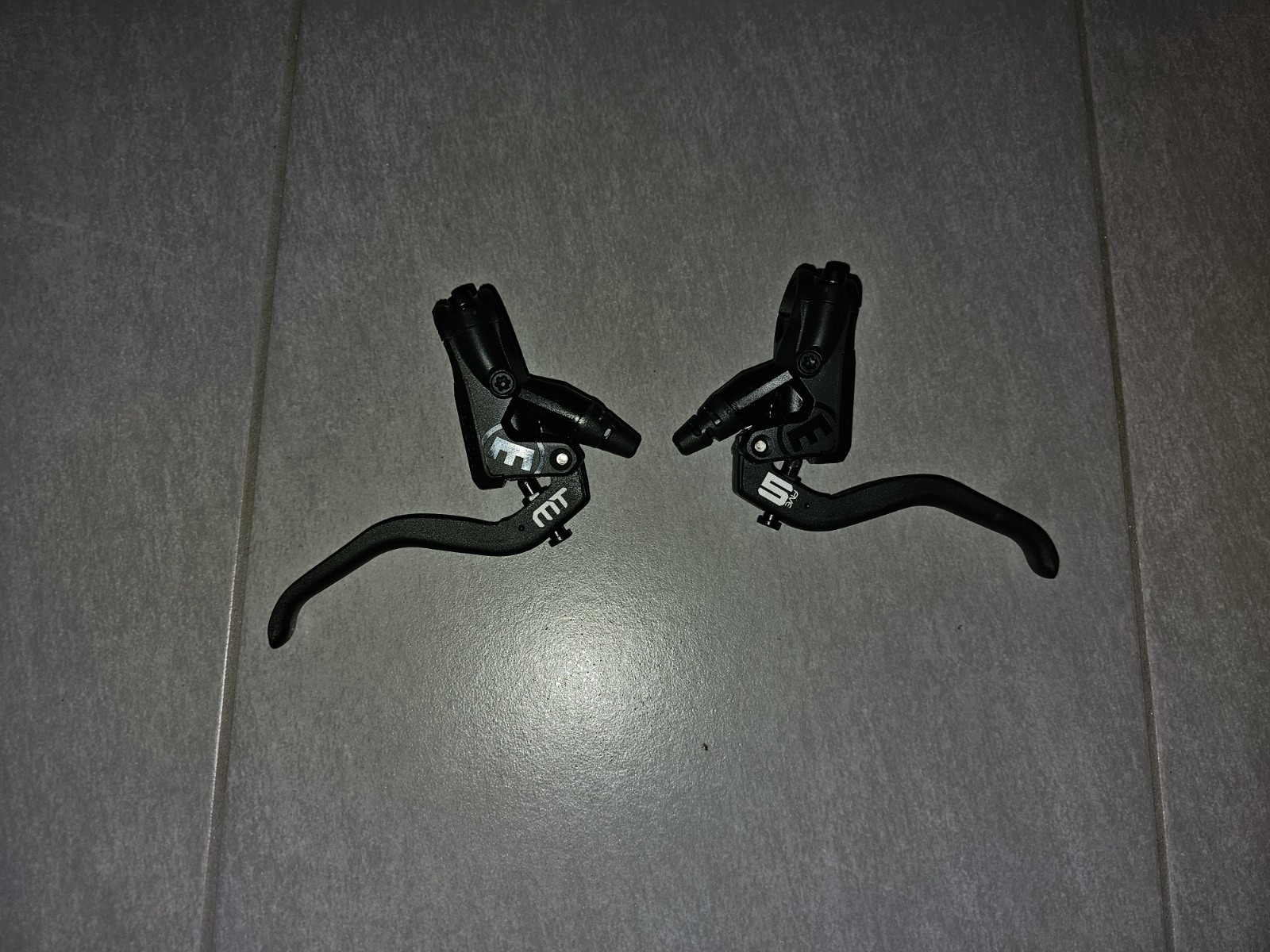MT5 magura levers pair 2