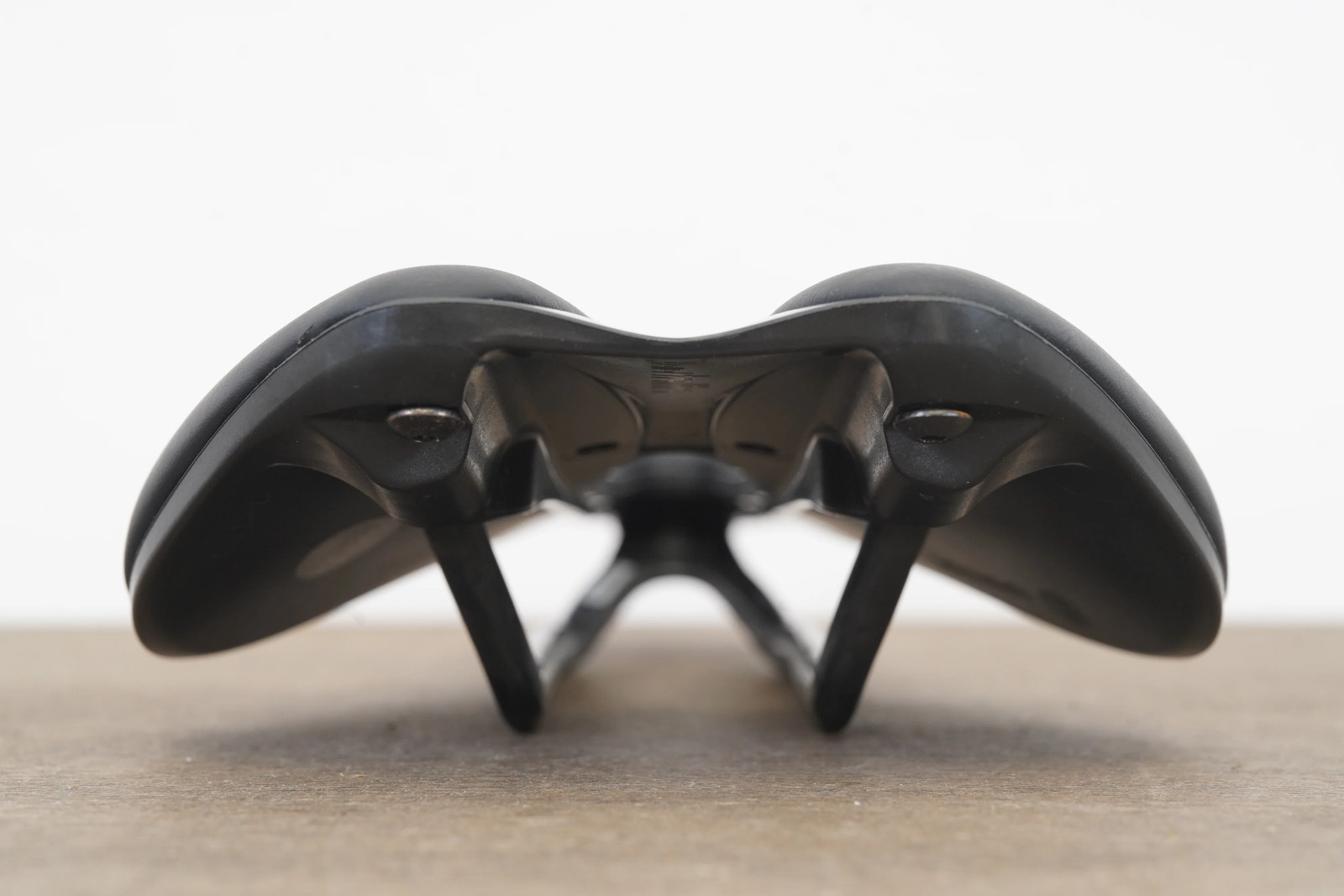 145mm Selle Italia Novus Boost Evo Kit Carbonio Superflow Road Bike Saddle 181g