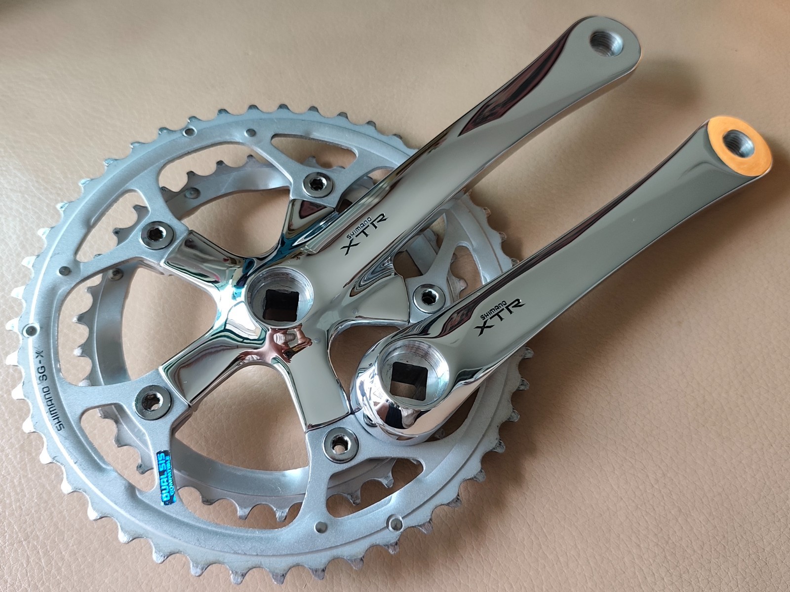Used Shimano XTR M900 Crankset 175mm Polished Logo Engraved
