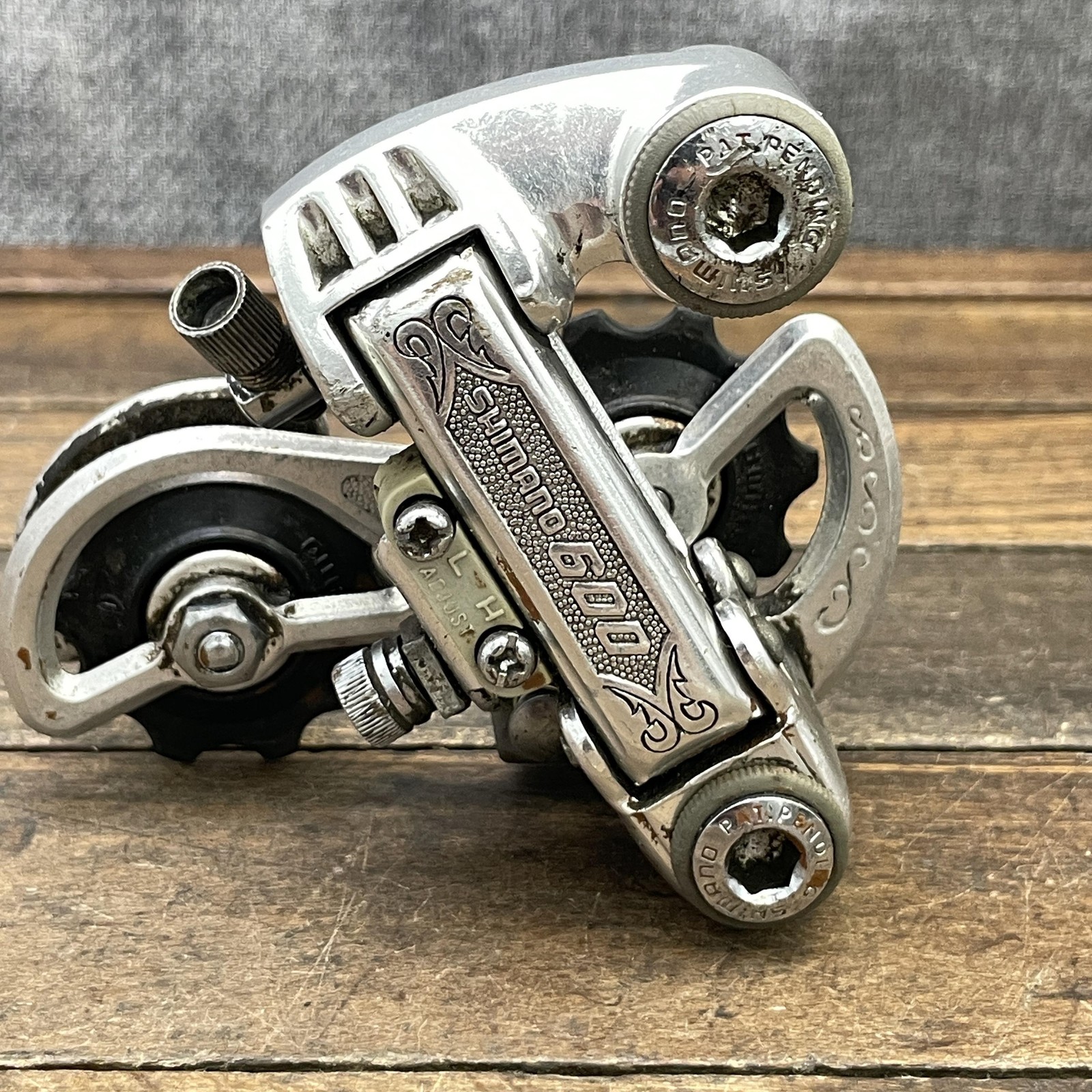 Vintage Shimano 600 Arabesque Rear Derailleur Short Cage Bolt-On Road 190g Japan