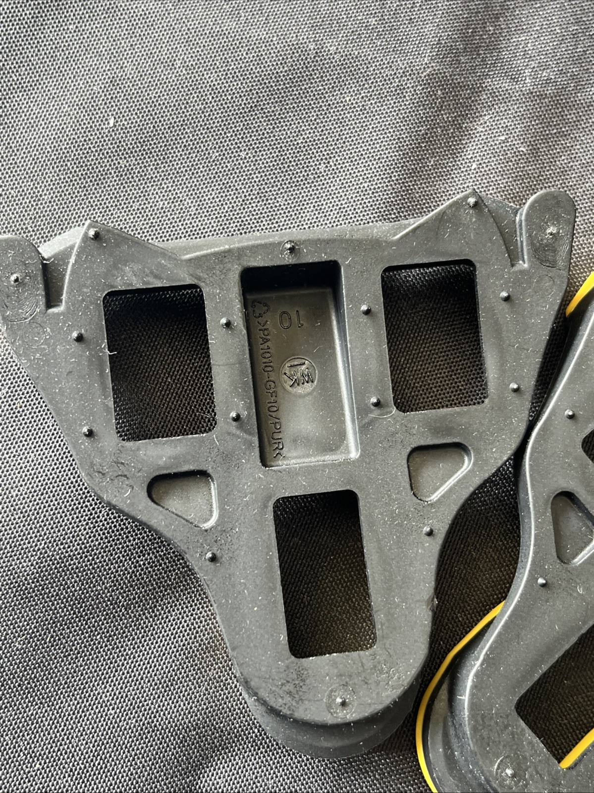 Shimano SM-SH11 Pedal Notches 6 Degrees SPD-SL Cleat Set