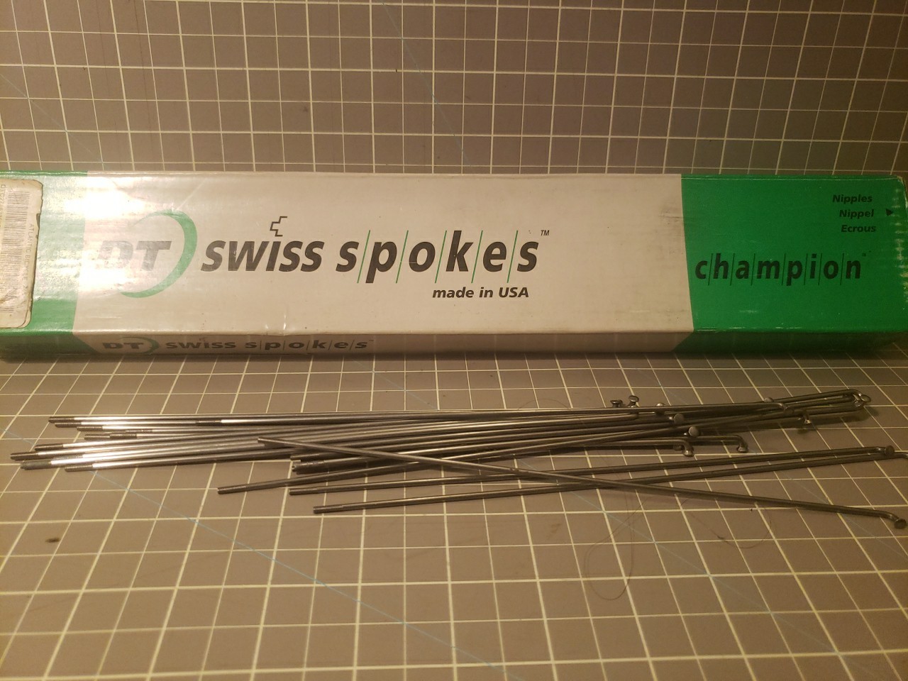 DT SWISS Champion Round Spokes Silver J-bend 2.0 mm 186mm 20/Count