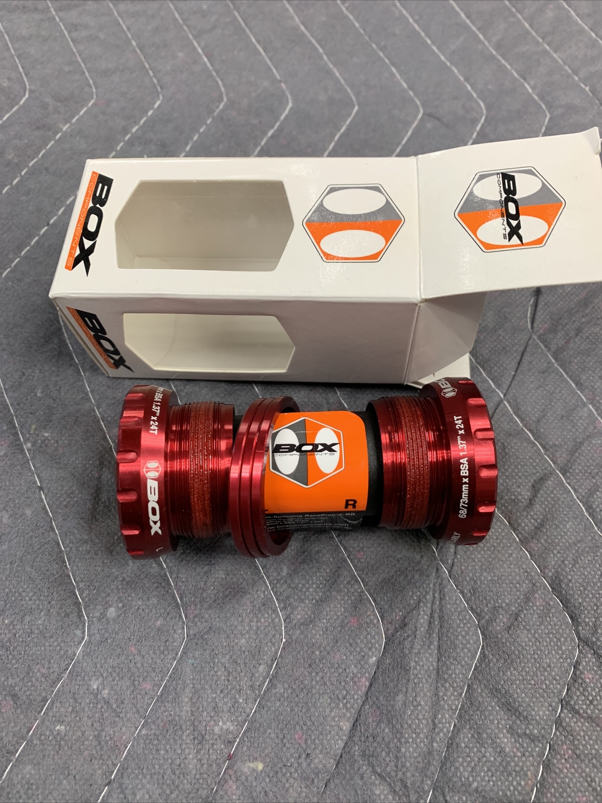 Box Components Extremum Race Prep External Bottom Bracket 24 mm RED