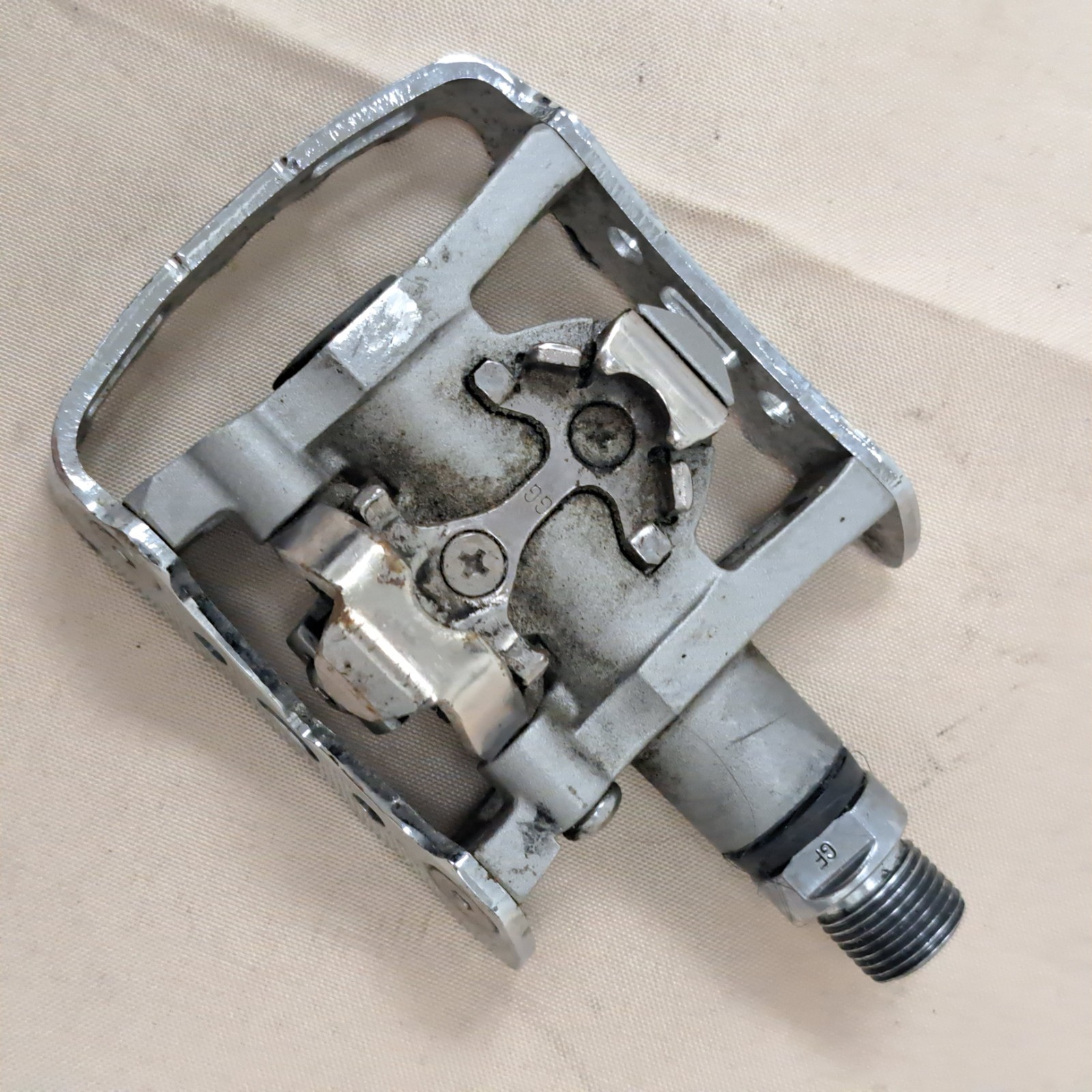 Shimano PD-M324 Clipless Bicycle Pedals Multi-Purpose Silver