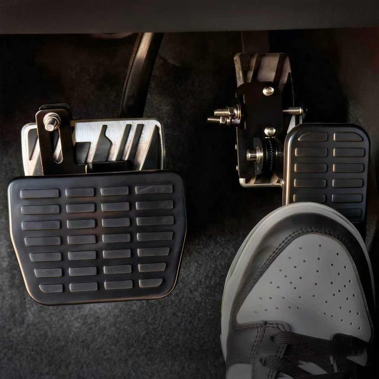 Adjustable Gas and Brake Pedal Extenders for Short Drivers in Vehicles