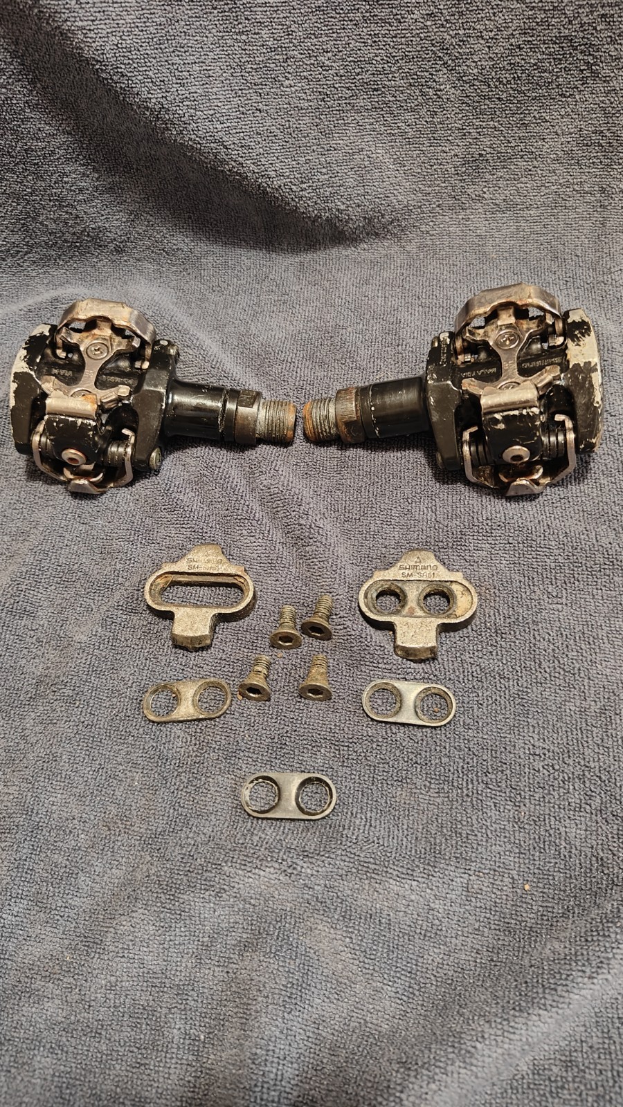 Shimano SPD-M505 Clipless Pedals Black/Silver 9/16″ with SM-SH51 Cleats Set