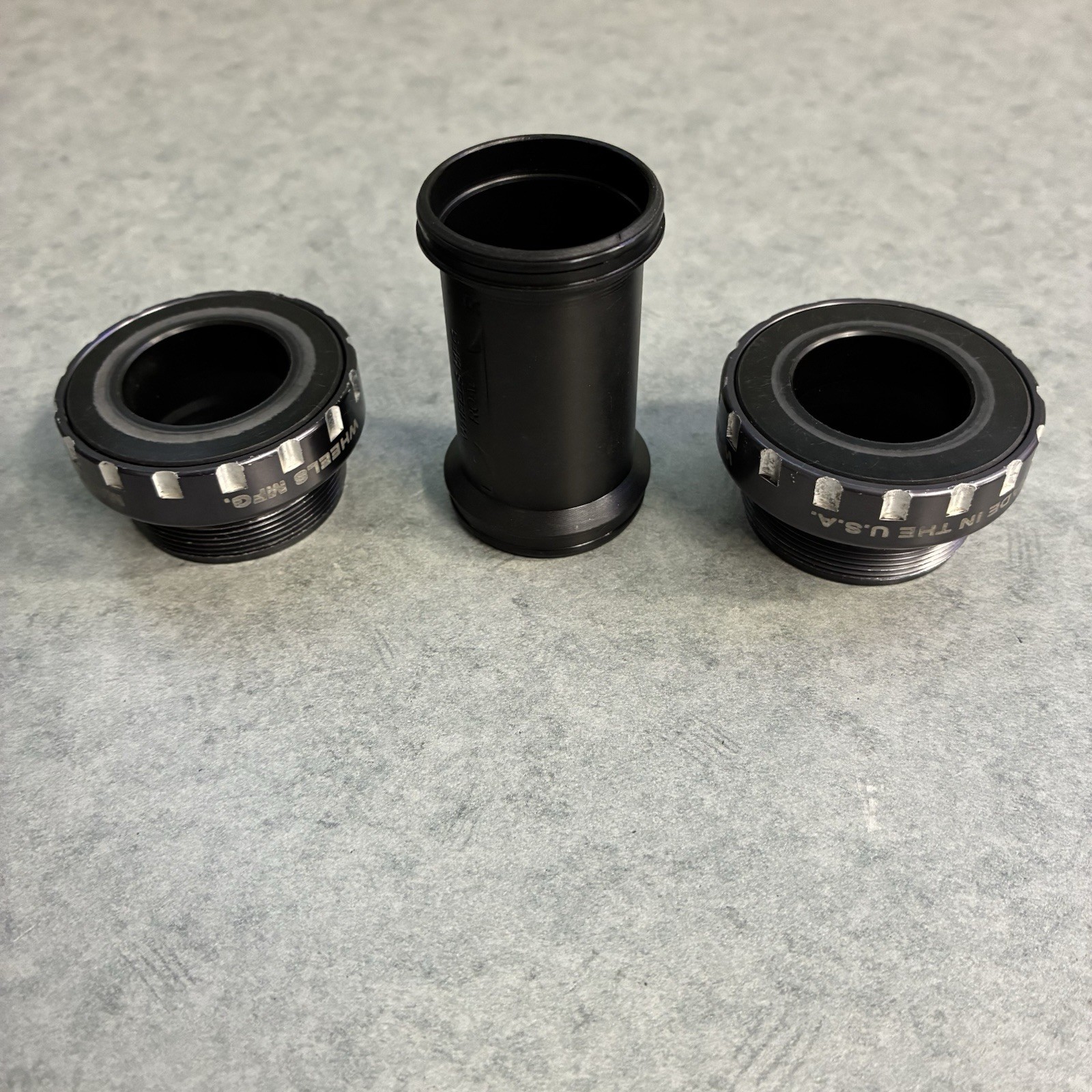 Wheels Manufacturing English Threaded Road BB for 24mm Cranks (Shimano) 68mm