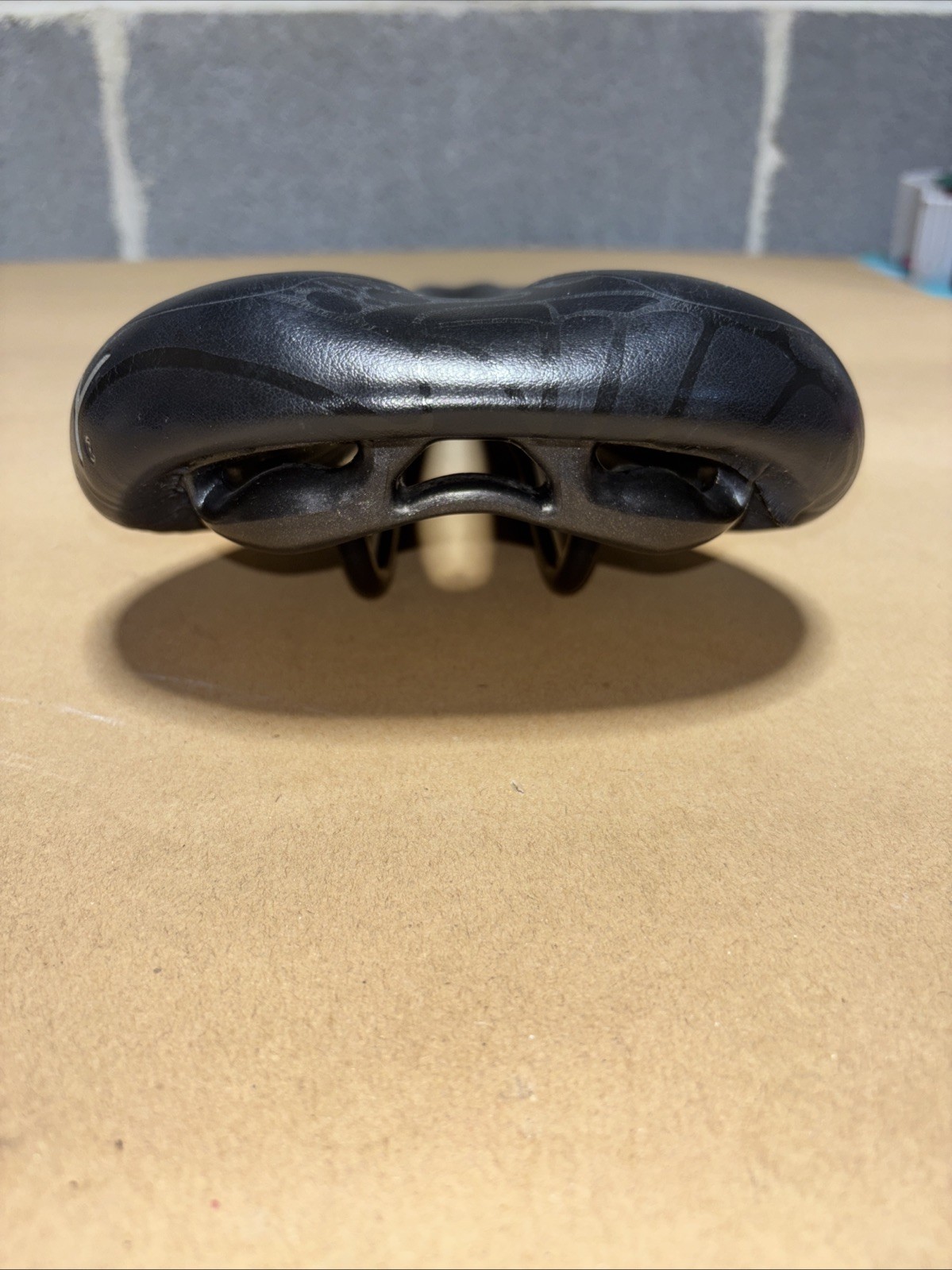 Terry Butterfly Bike Saddle Seat Center Cutaway 12.2oz 262mm Long 76mm High 155w